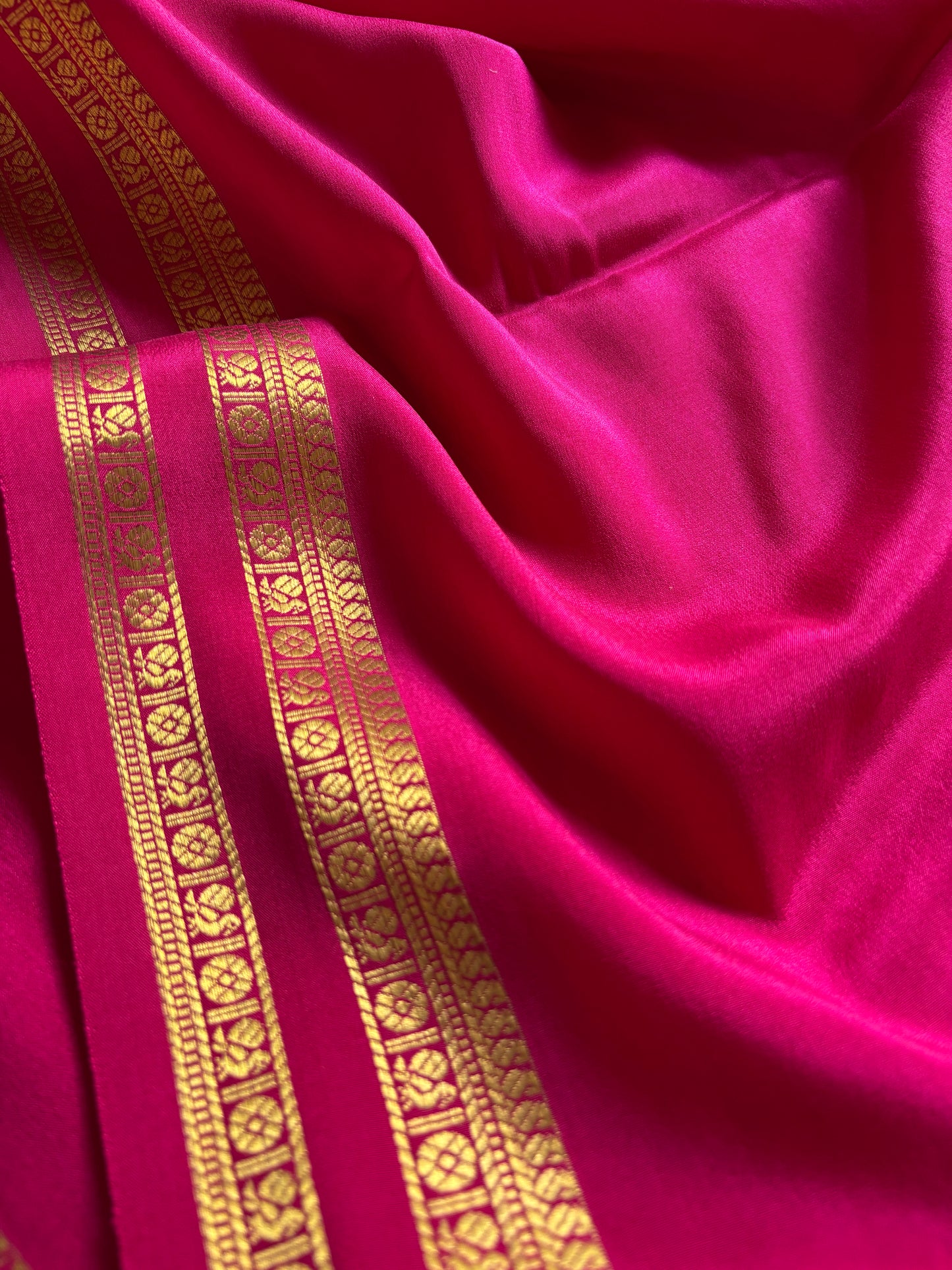Ramani : Solid Rani pink