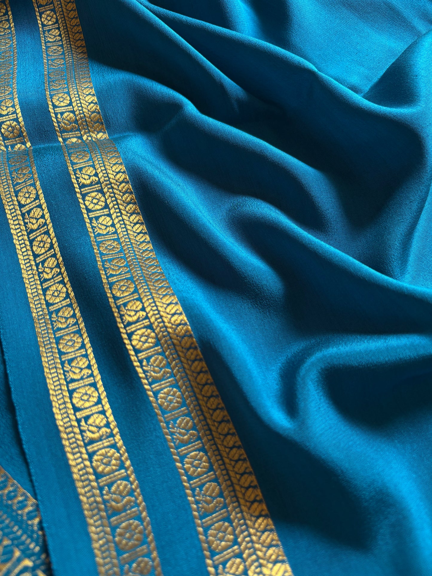 Ramani : Solid Dark Ananda blue