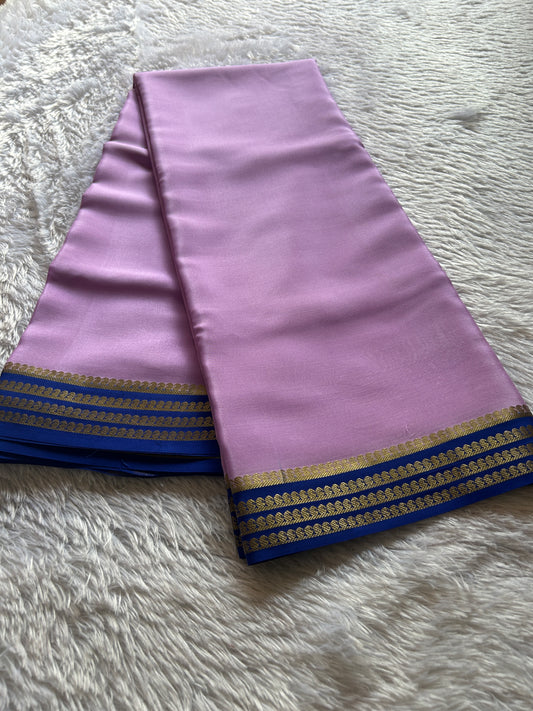 Aragini (2D) : Light lavender-navy blue
