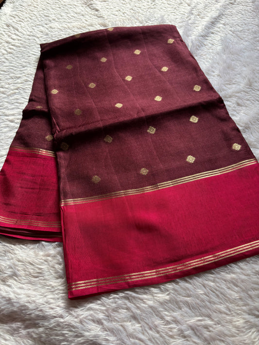 SS136 (2D) : Maroon-red