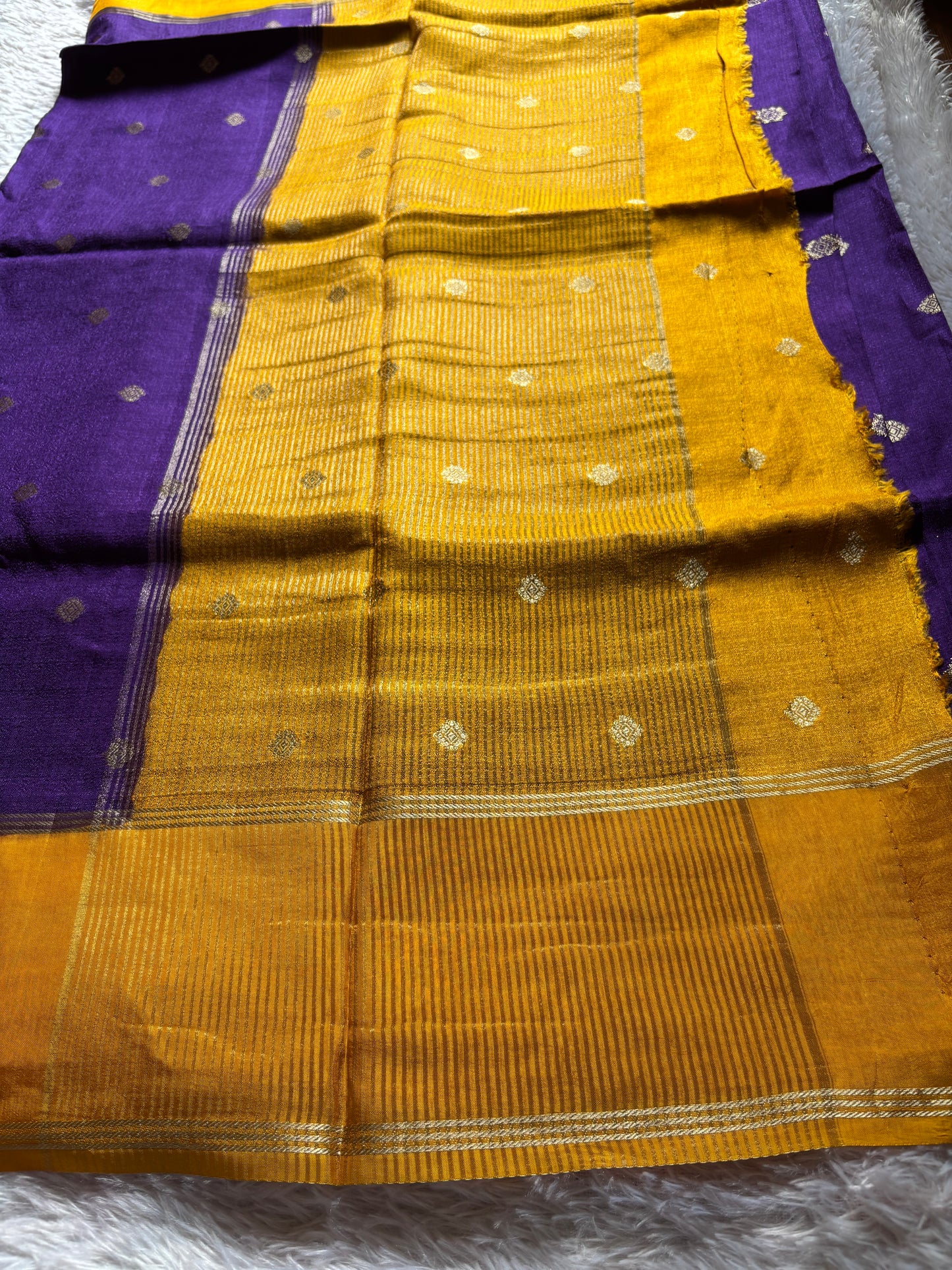 SS136 (2D) : Violet-golden yellow