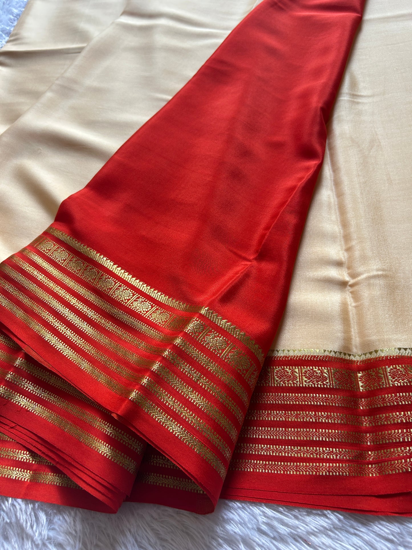 Soujanya (2D) : Beige-red