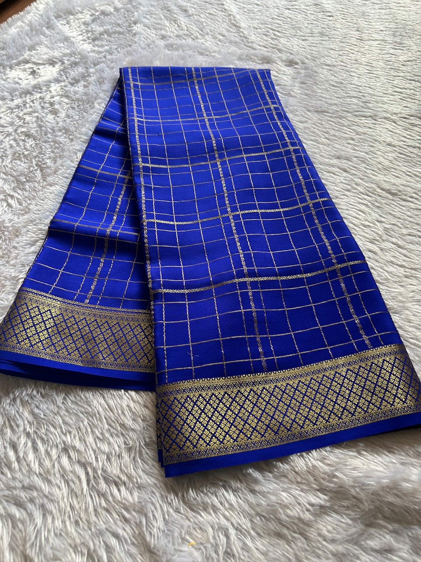 Sushma : Solid Royal blue