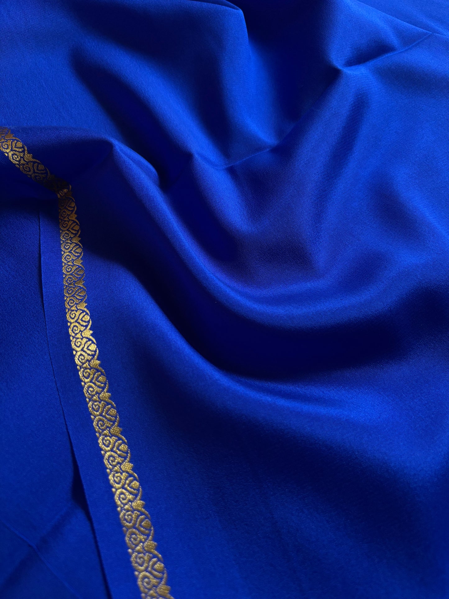 Kanasu : Solid Royal blue