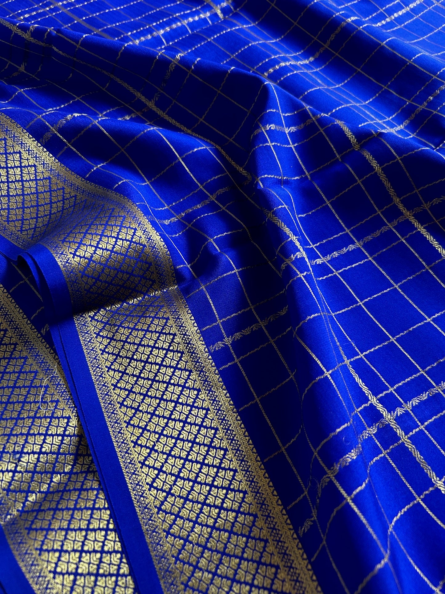 Sushma : Solid Royal blue