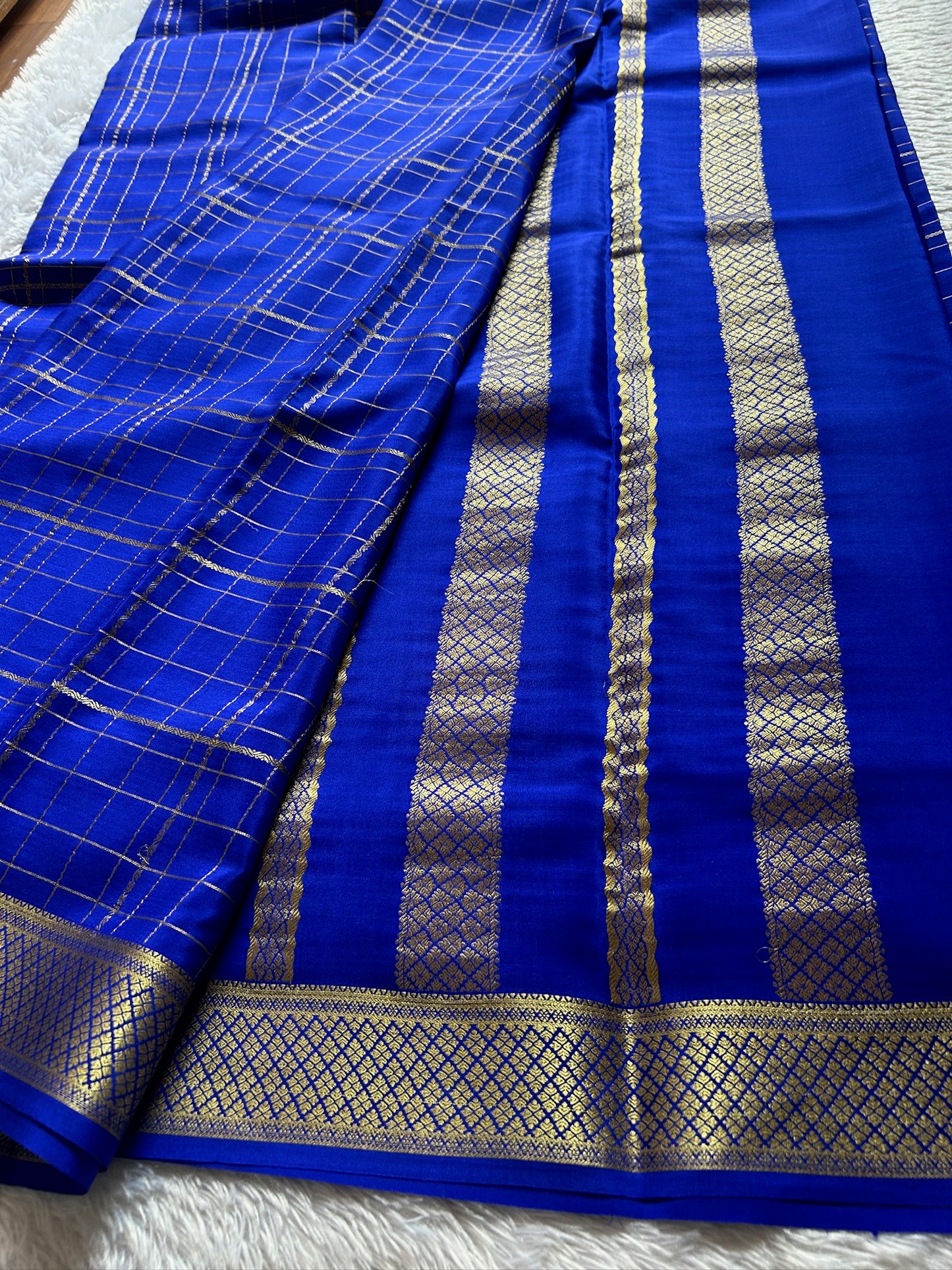 Sushma : Solid Royal blue