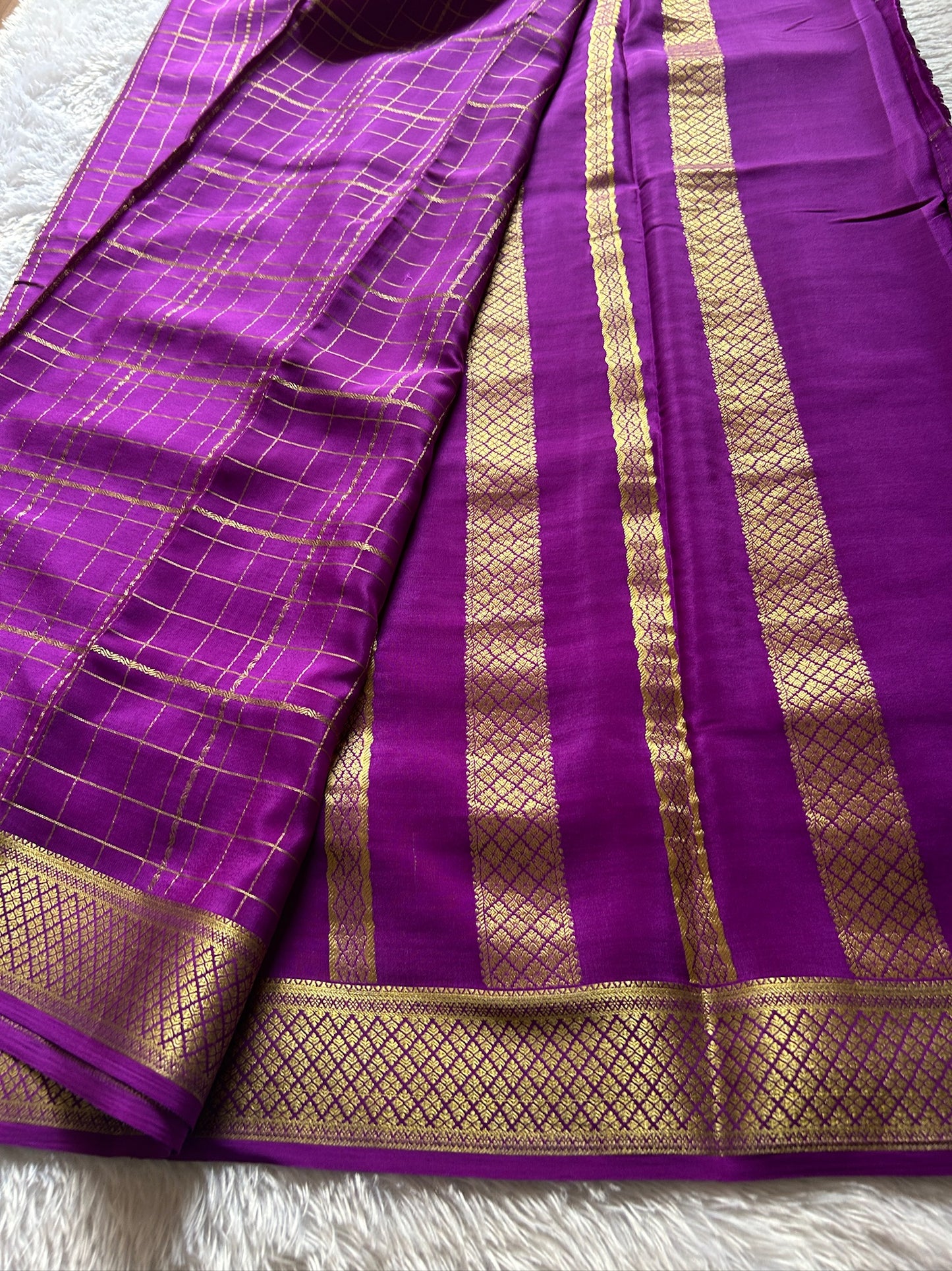 Sushma : Solid Dark Magenta