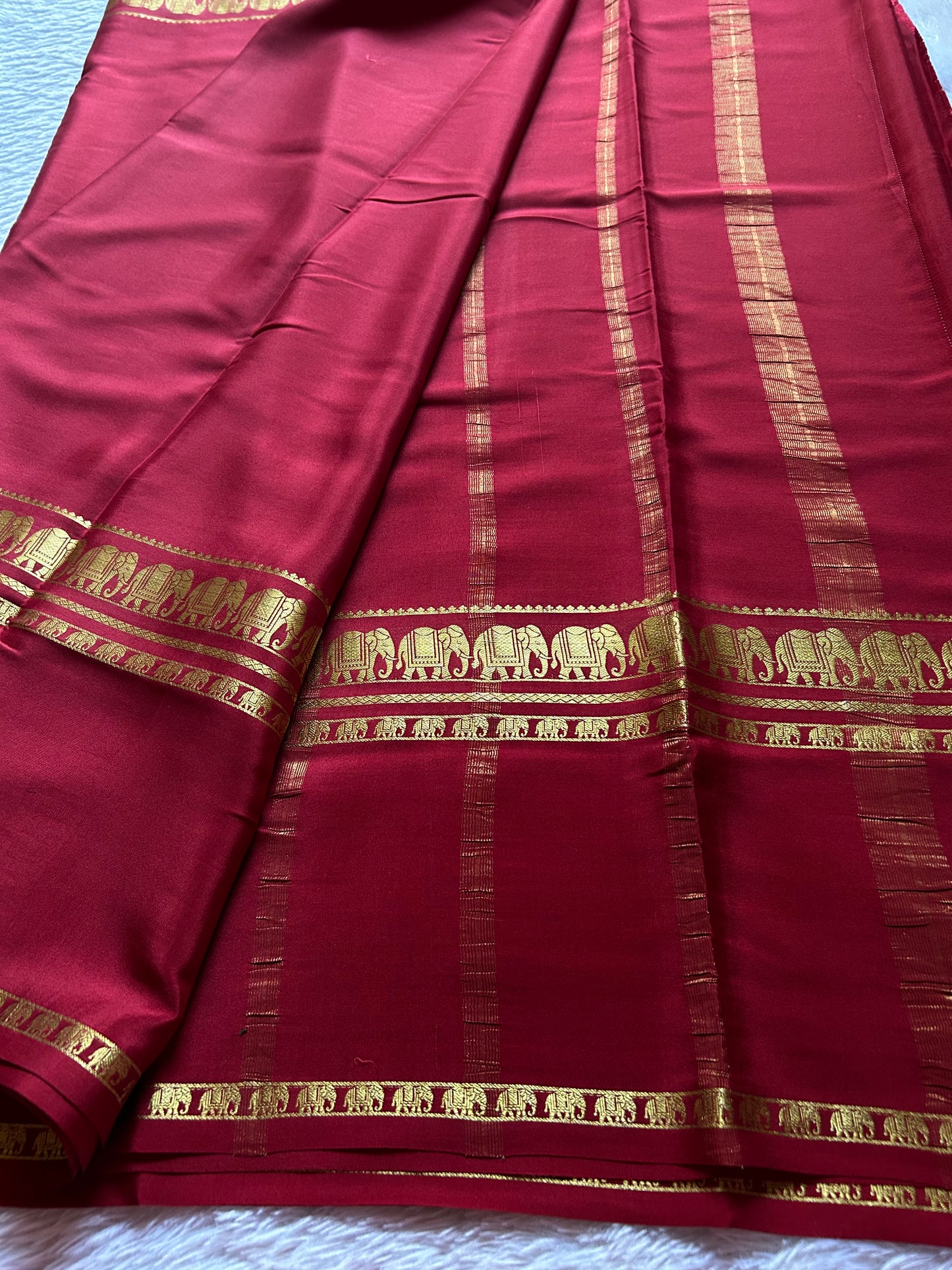 Prashanthi : Solid Maroon