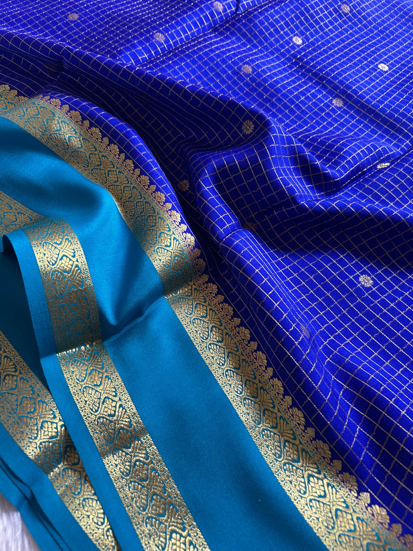 Nandini (2D) : Royal blue-ananda blue