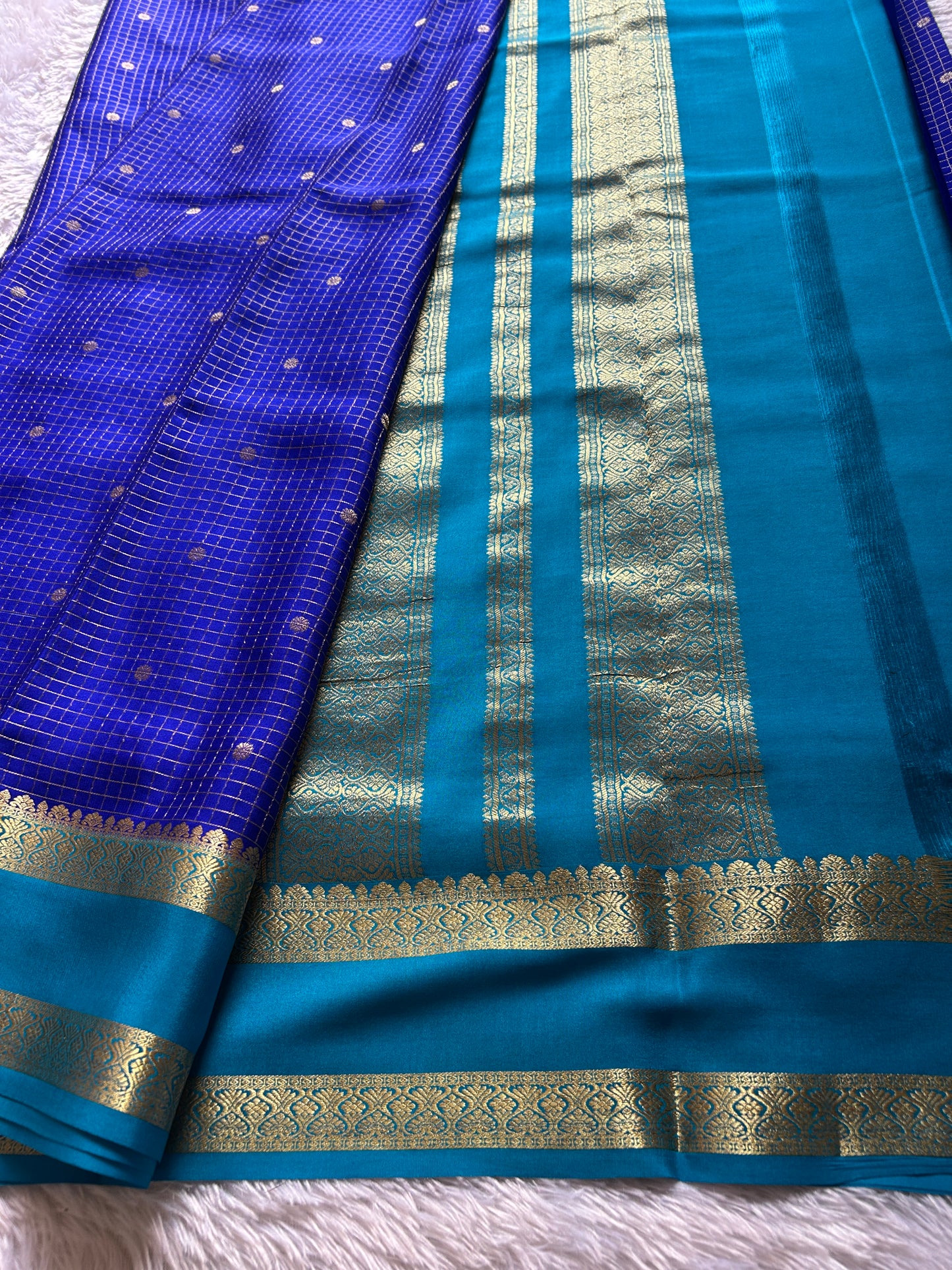 Nandini (2D) : Royal blue-ananda blue