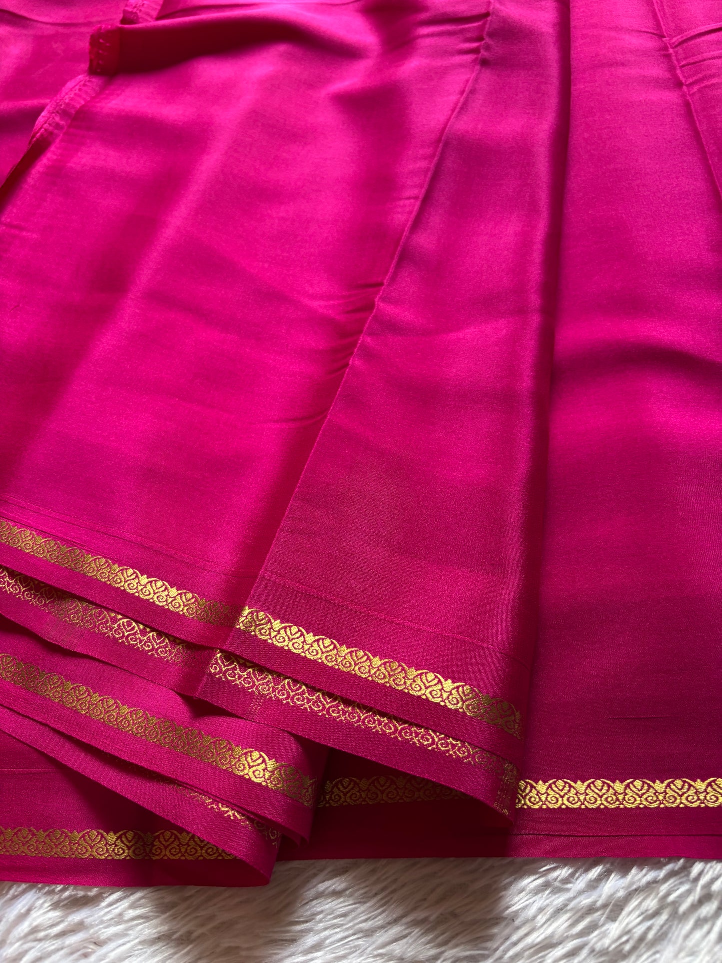 Kanasu : Solid Rani pink