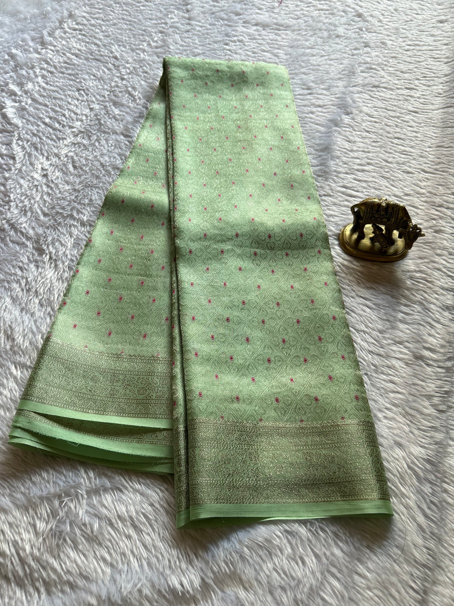 Nakshatra : Solid Pista green