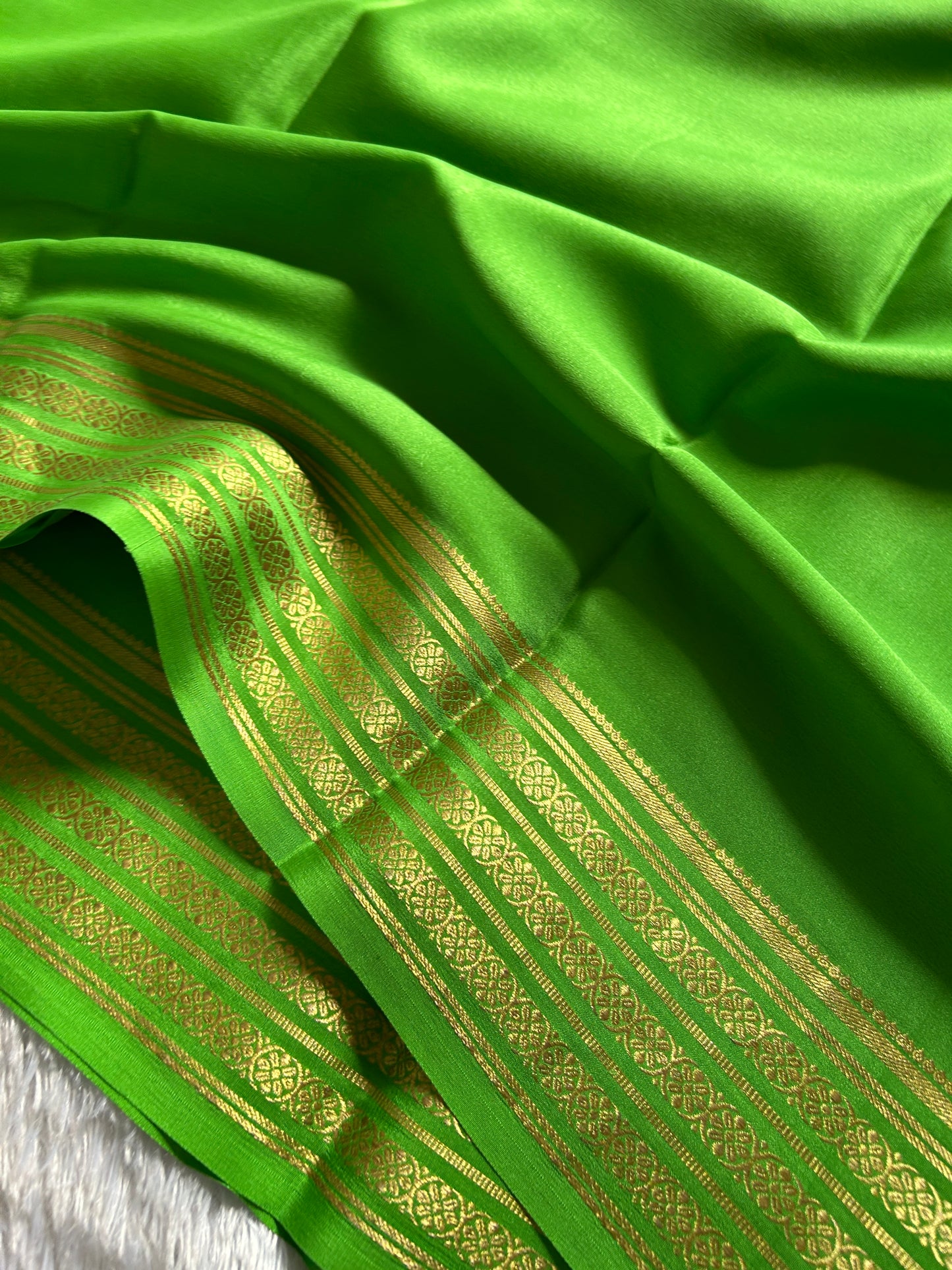 Pushpa : Solid mint green