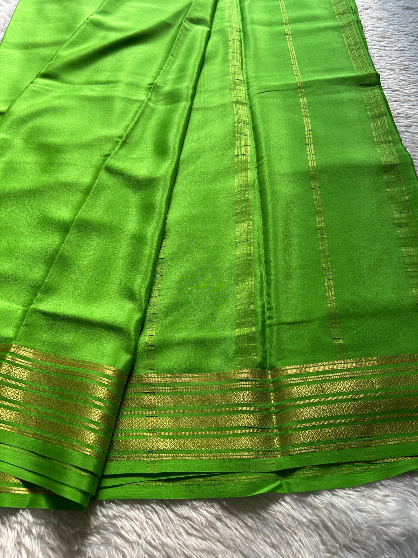 Pushpa : Solid mint green
