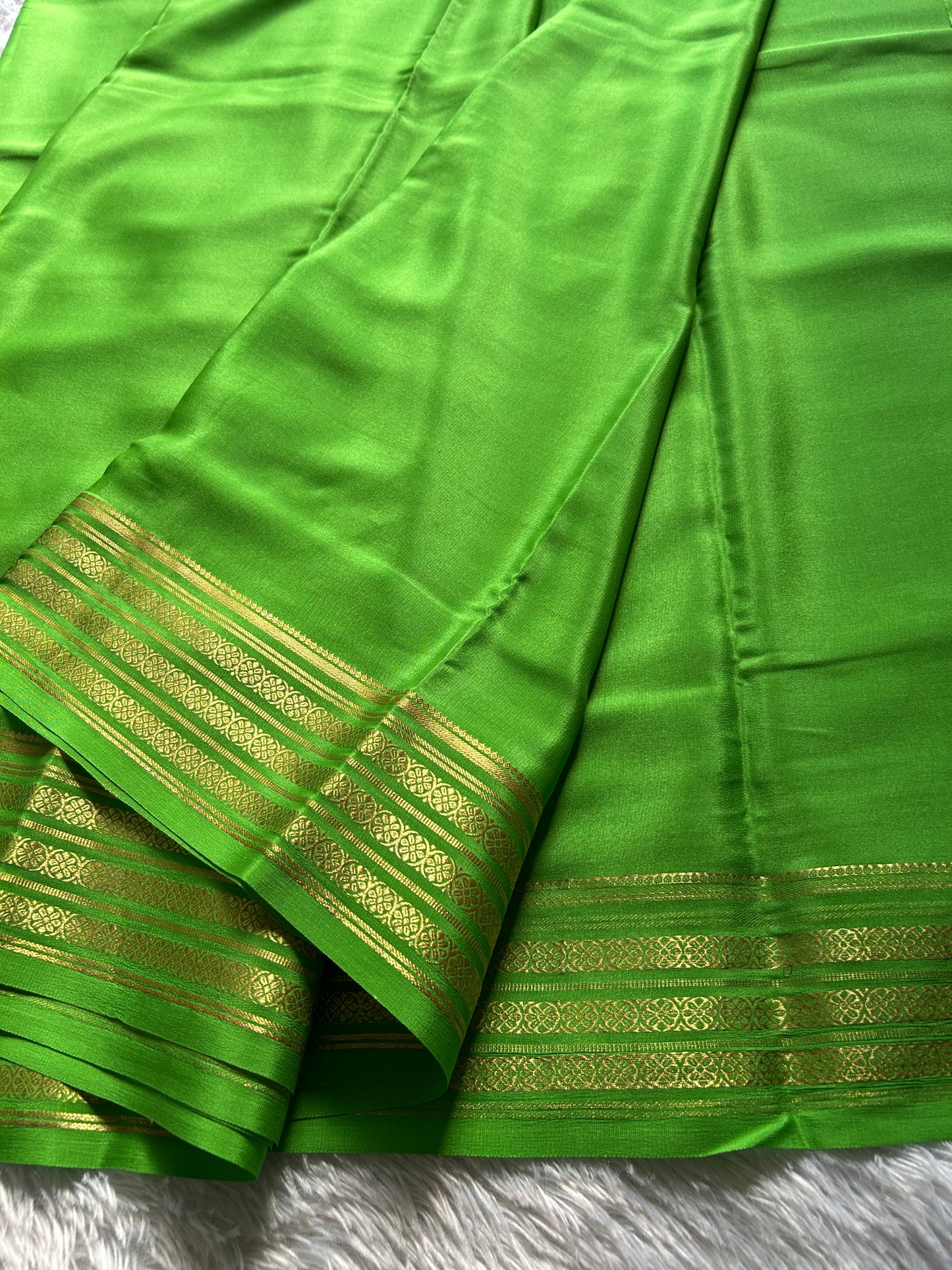 Pushpa : Solid mint green