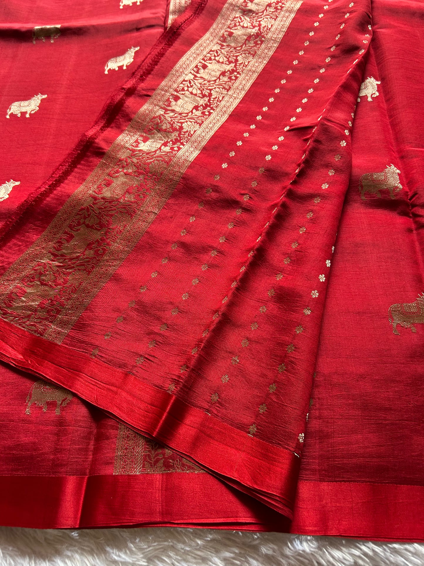 Anupama : Solid Red