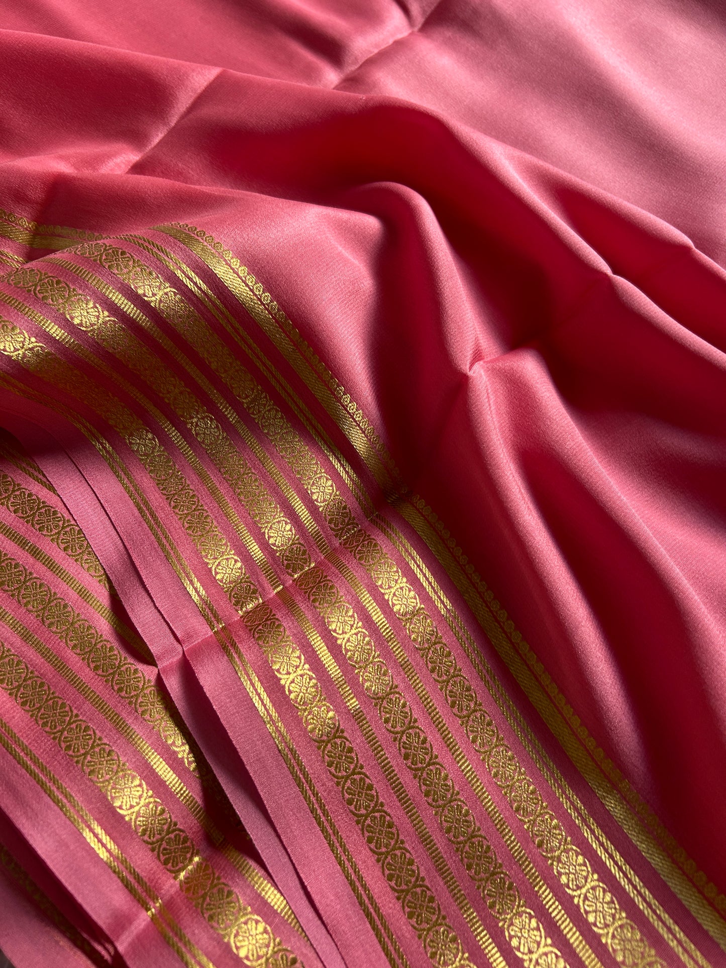 Pushpa : Solid petal pink
