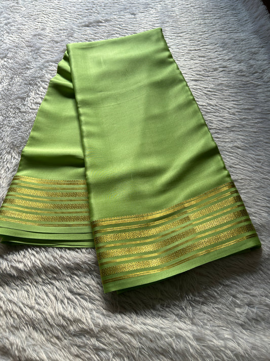 Pushpa : Solid pista green