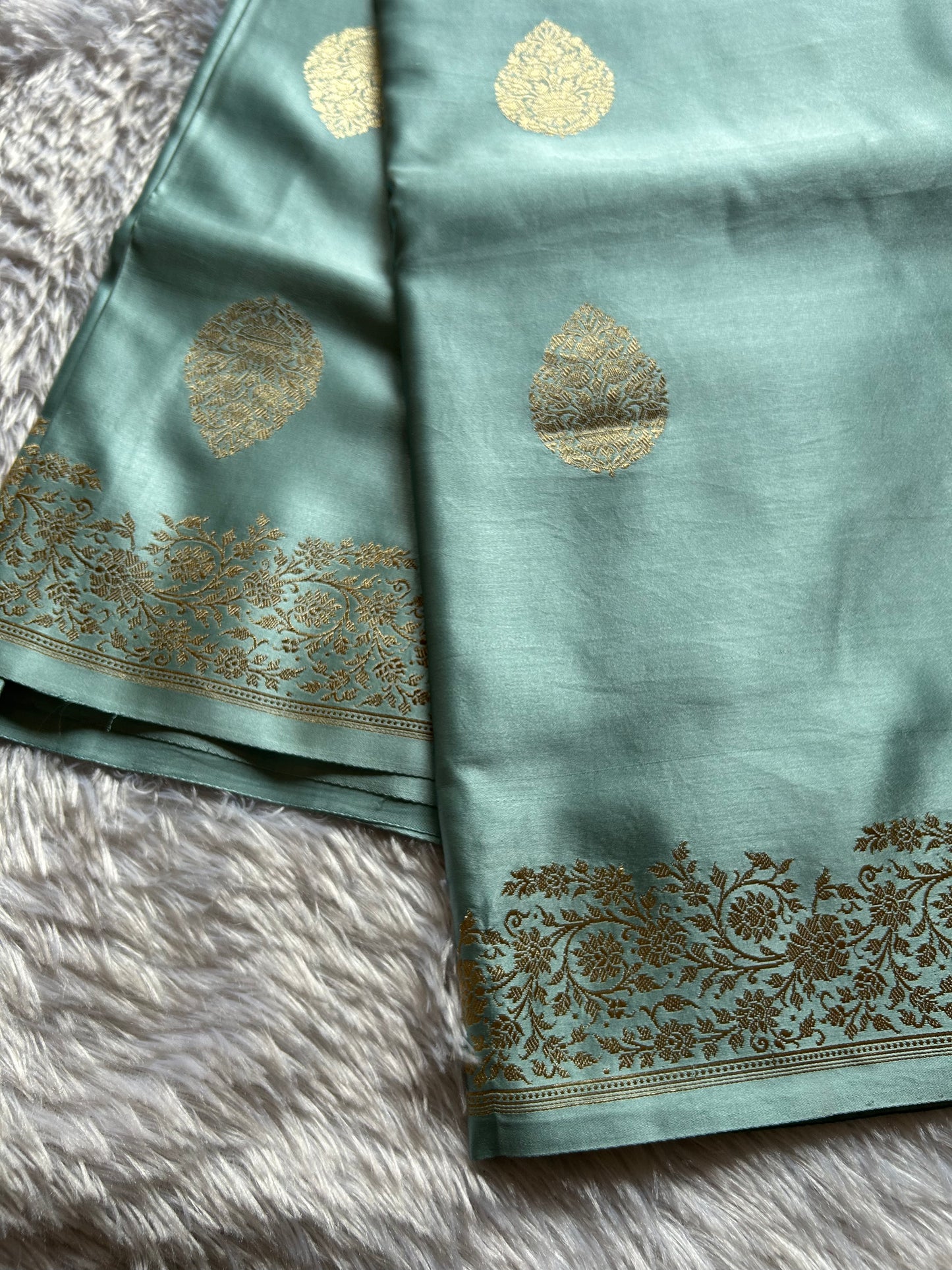 Madhubala : Solid Pastel mint blue