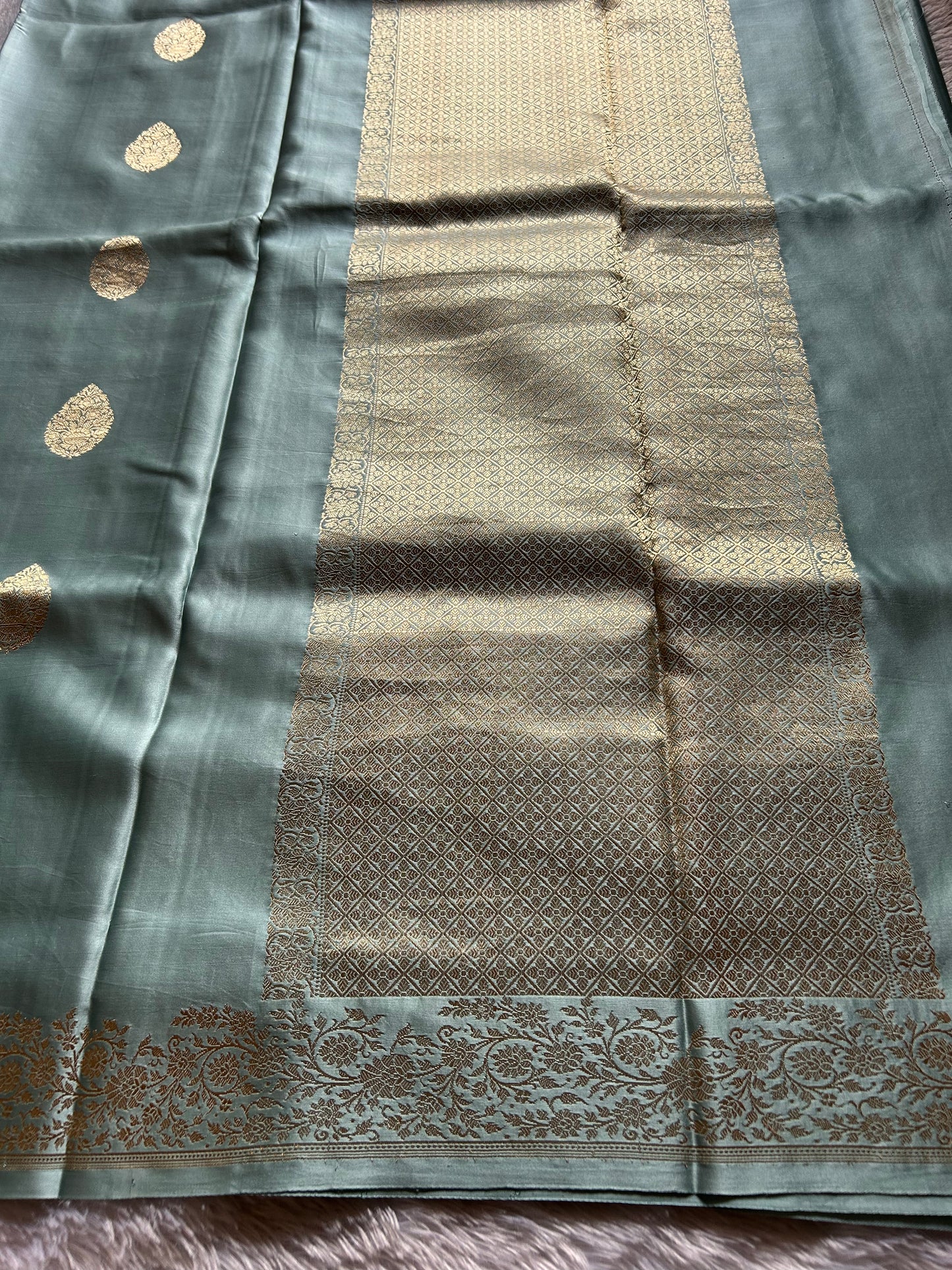 Madhubala : Solid Pastel mint blue