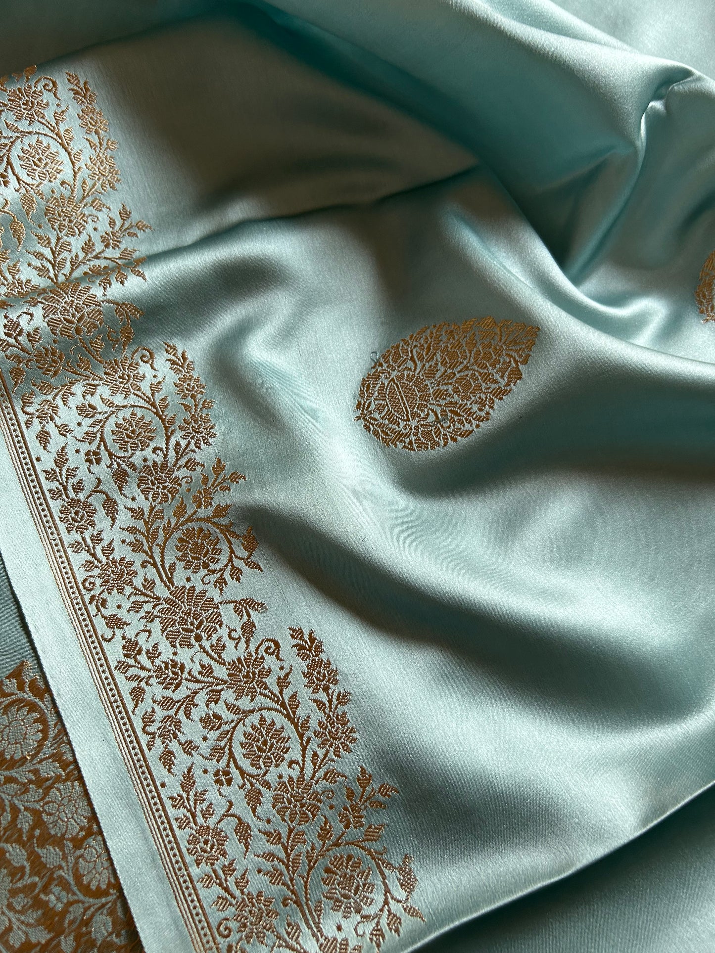 Madhubala : Solid Pastel mint blue