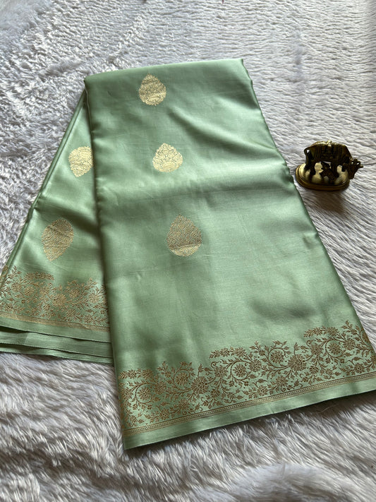 Madhubala : Solid Mint green