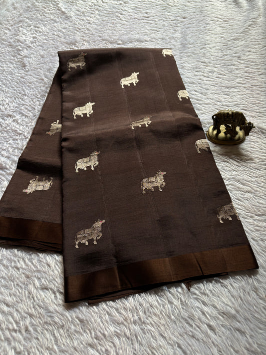 Anupama : Solid Deep brown
