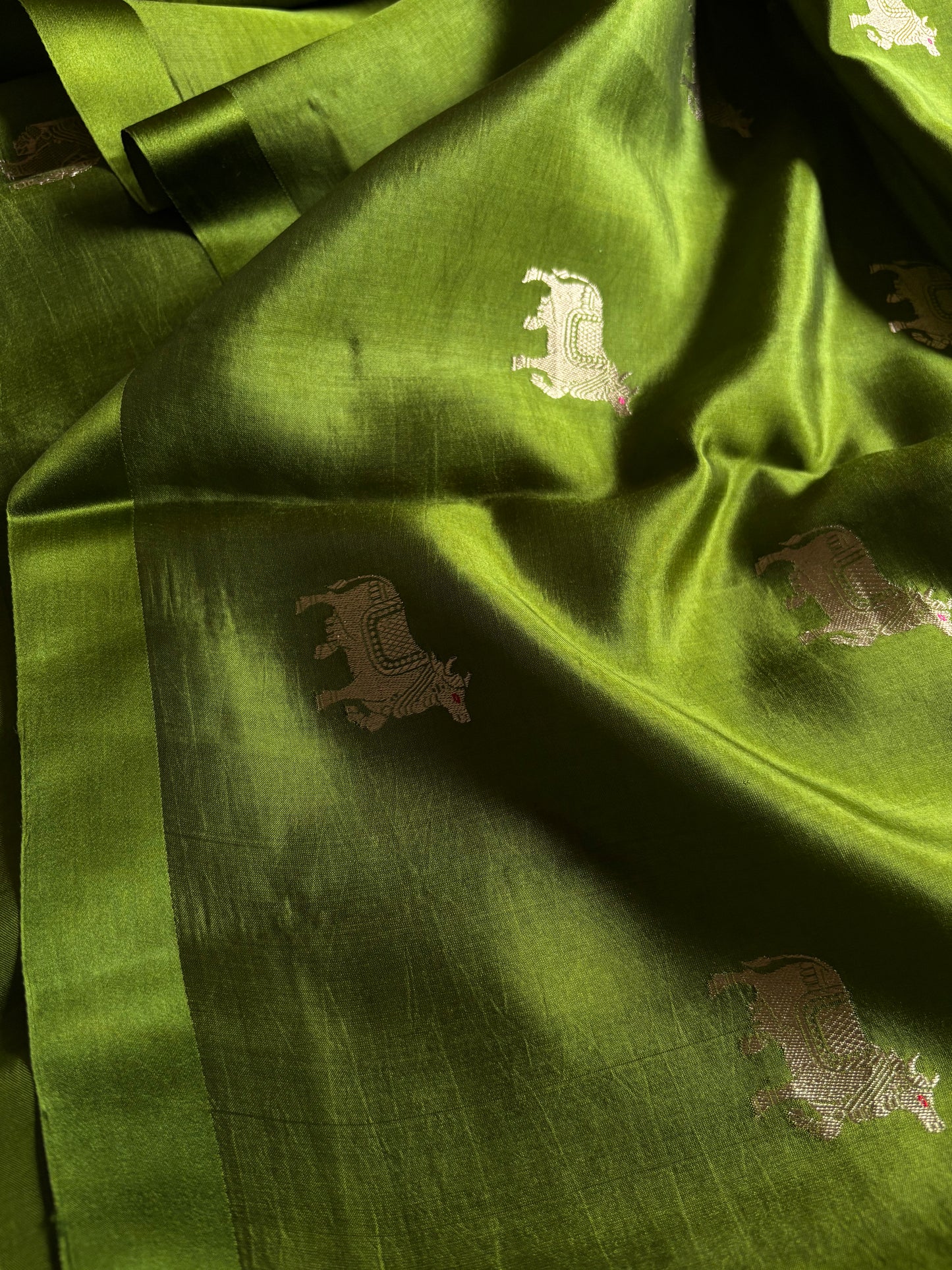 Anupama : Solid Sap green