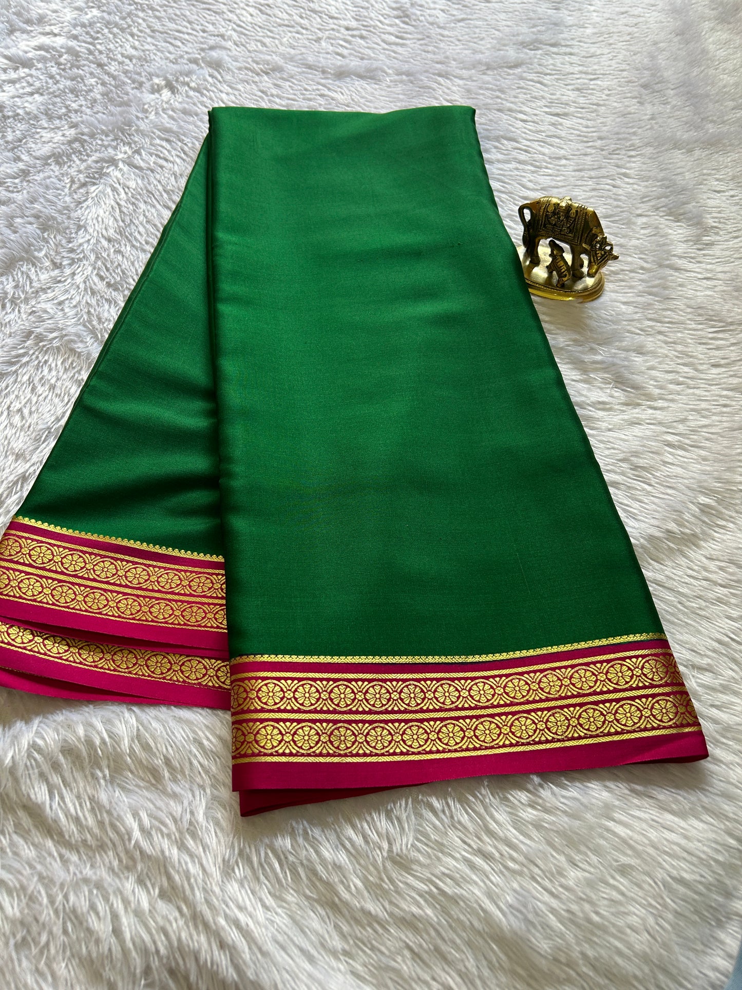 Pushpavathi (2D) : Bottle green-pink