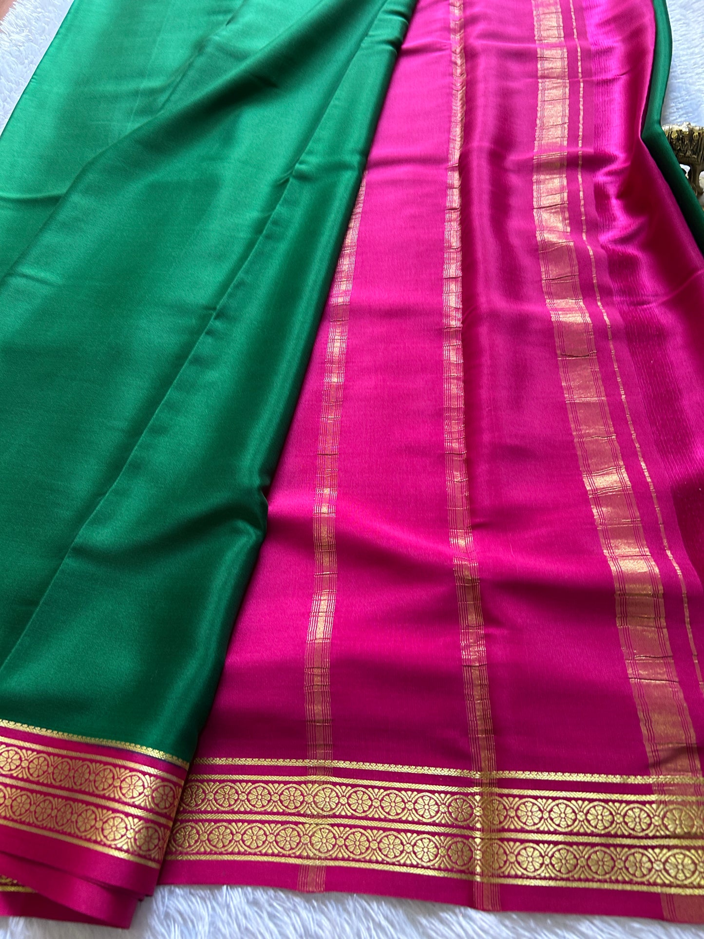 Pushpavathi (2D) : Bottle green-pink