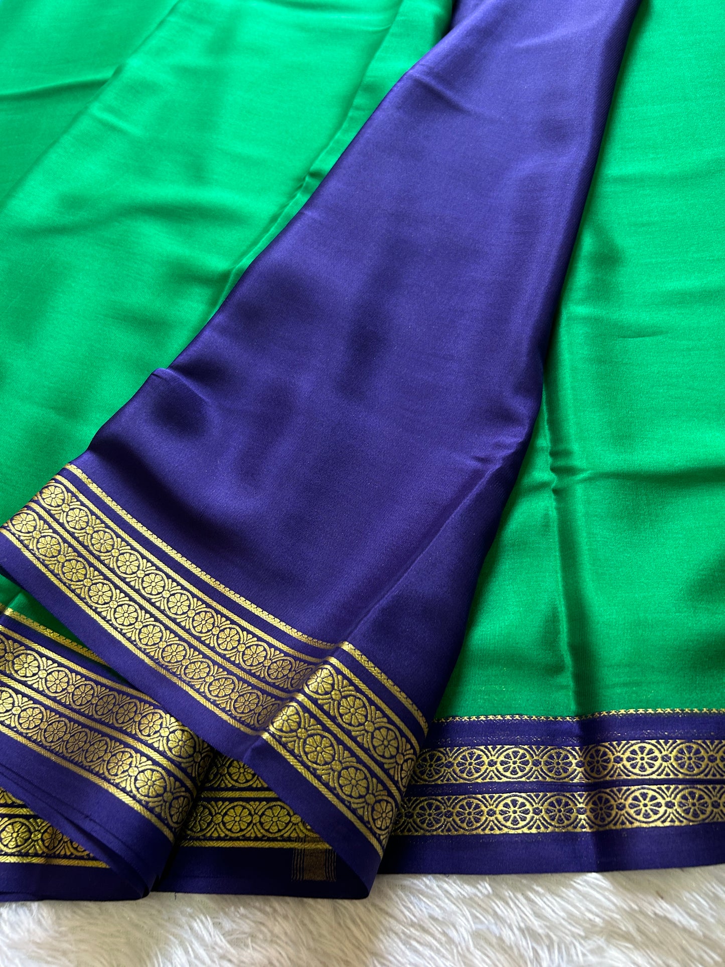 Pushpavathi (2D) : Sea green-navy blue