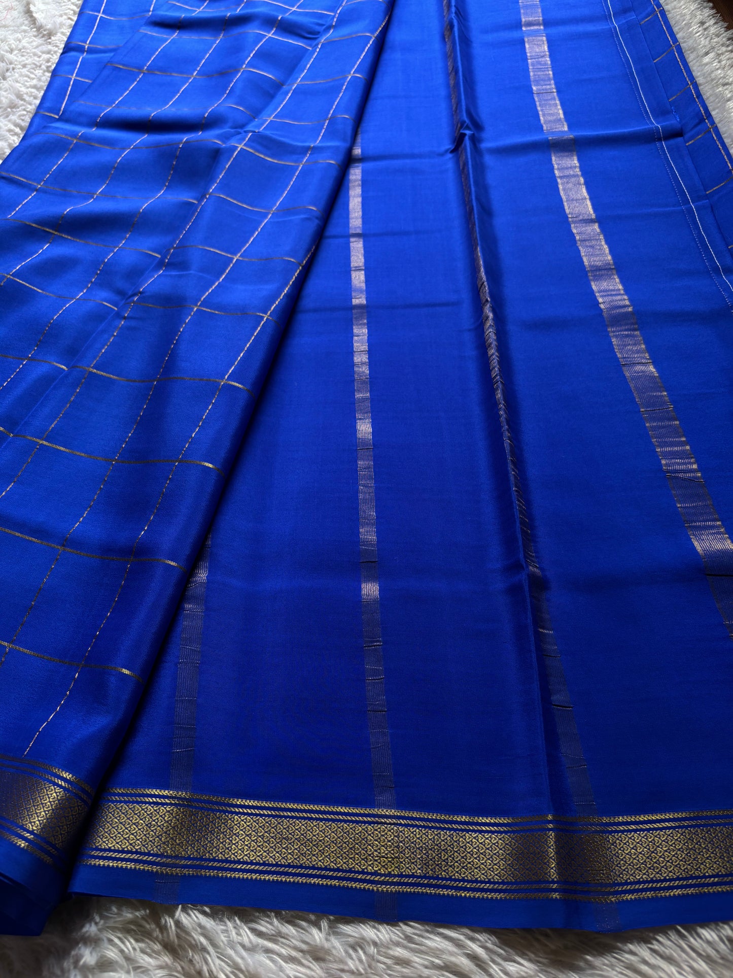Apoorva : Solid Royal blue