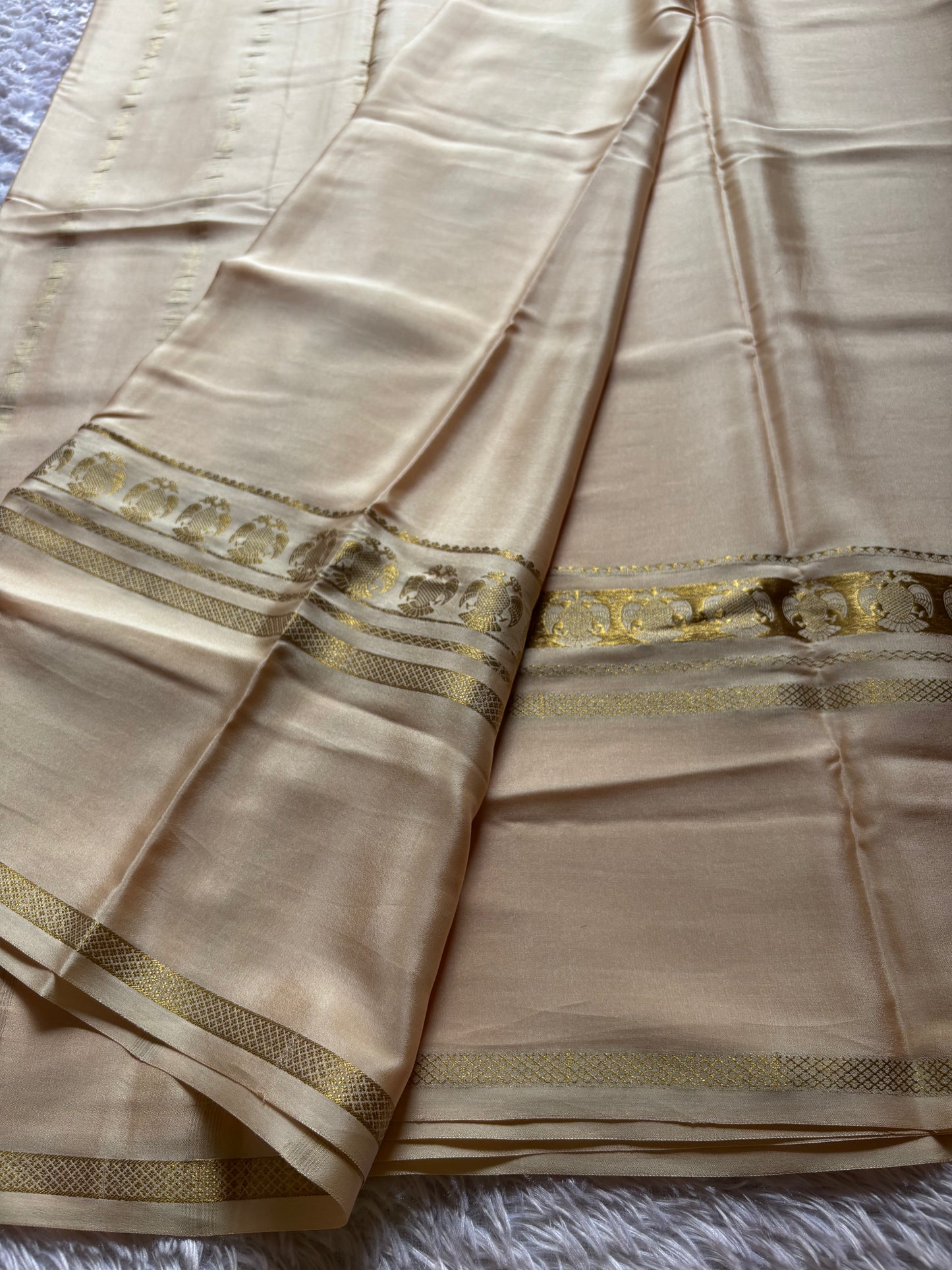 Ashwini : Solid Off white
