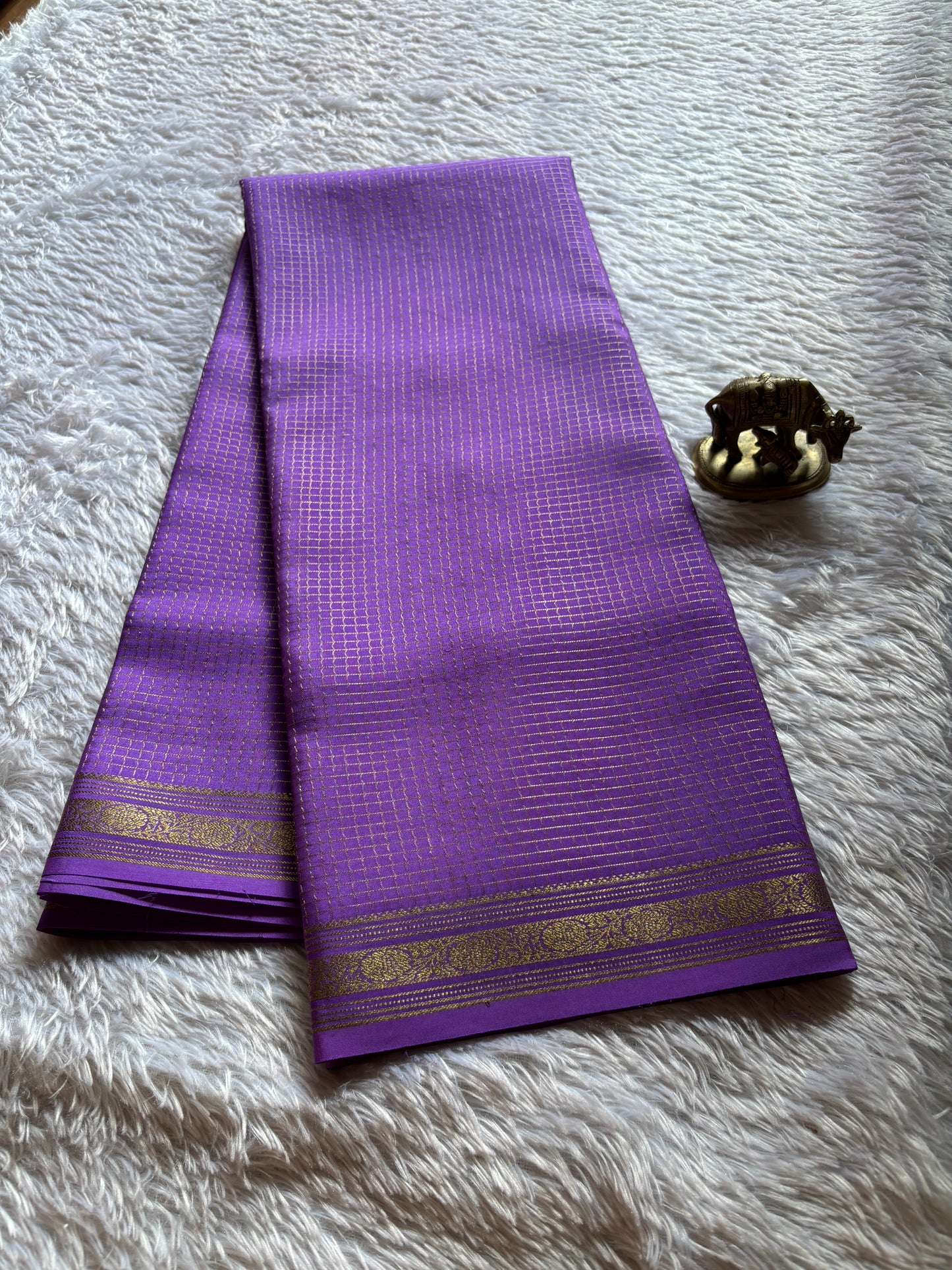 Aparna : Solid Lavender