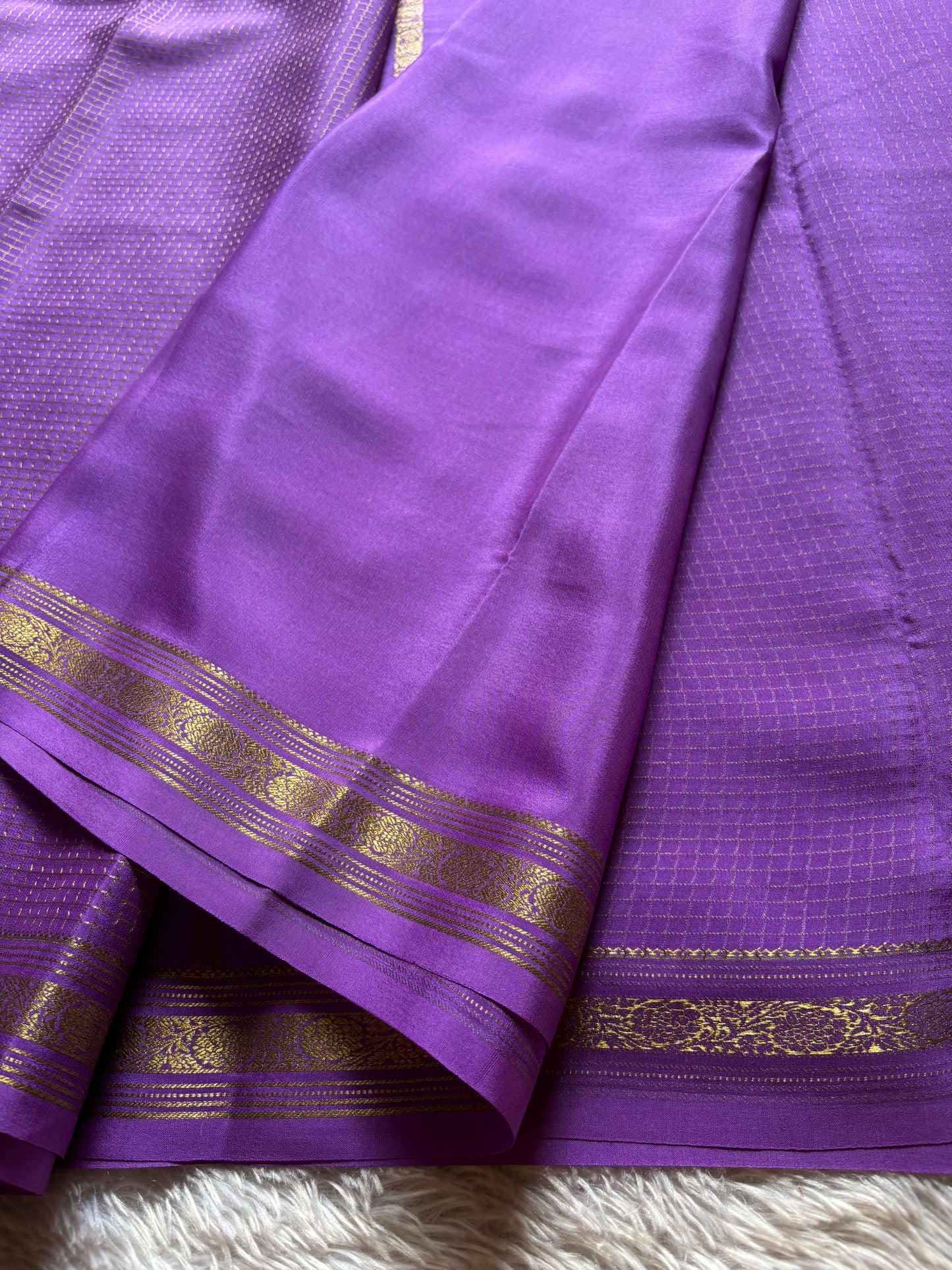Aparna : Solid Lavender