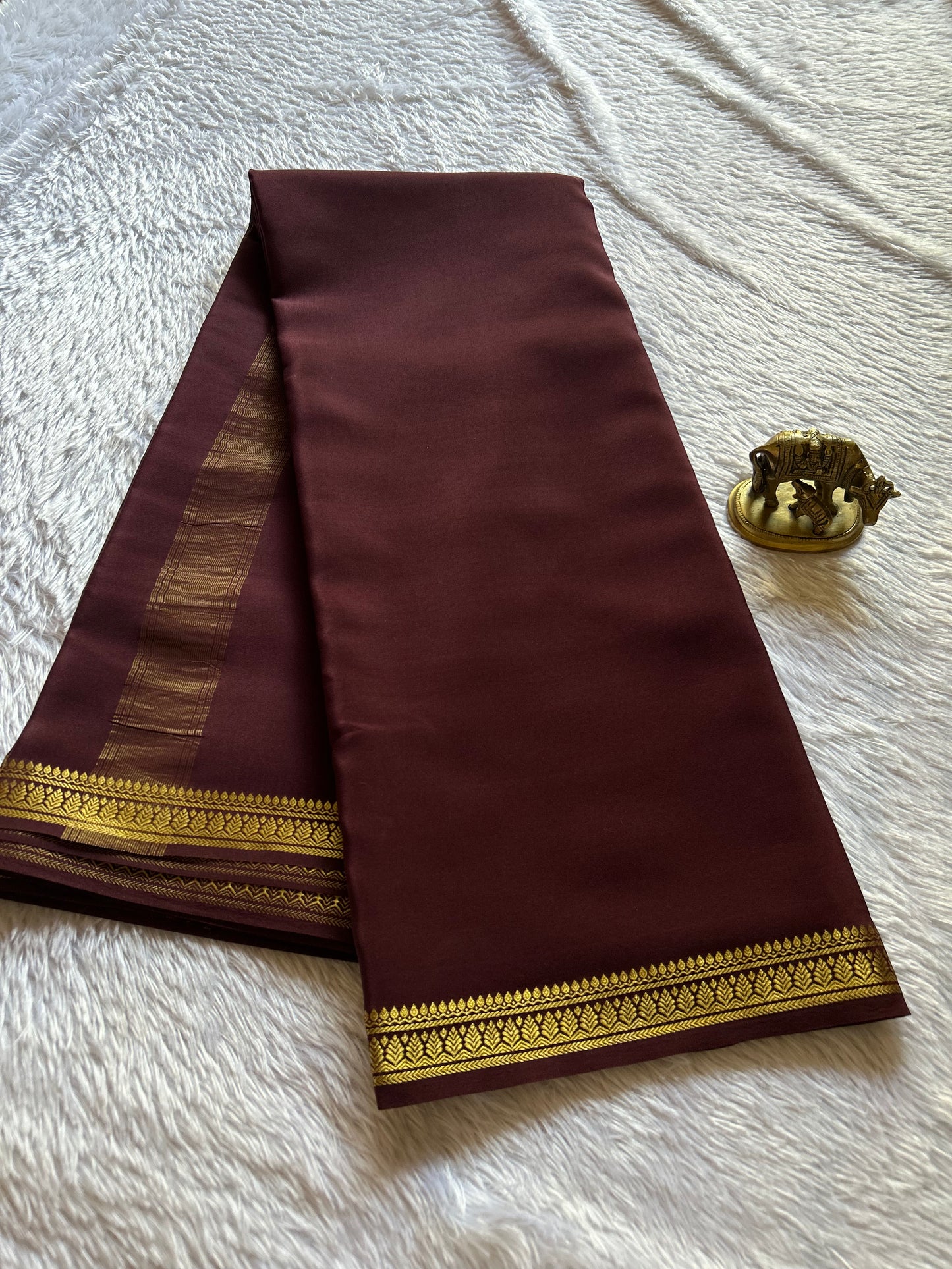 Jyothi : Solid Chocolate brown