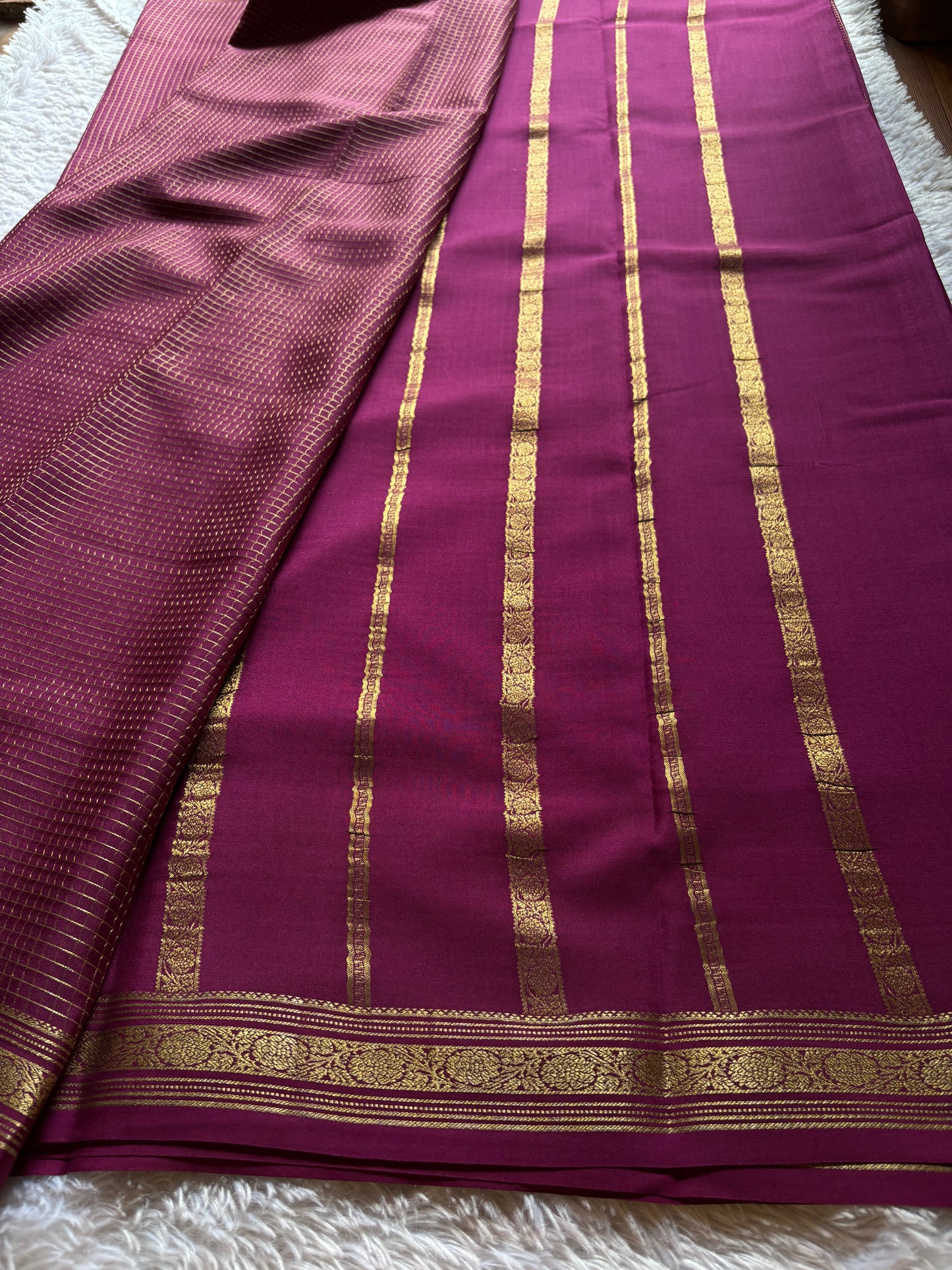 Aparna : Solid Deep magenta