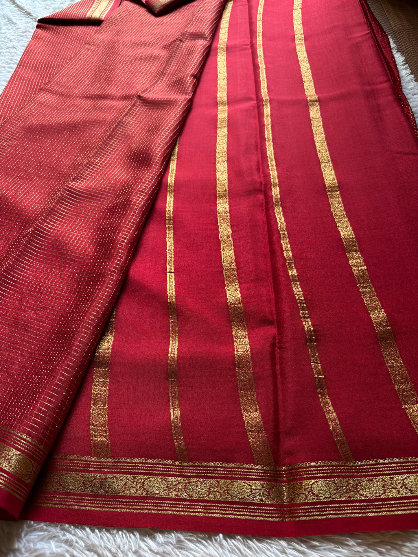 Aparna : Solid Dark red