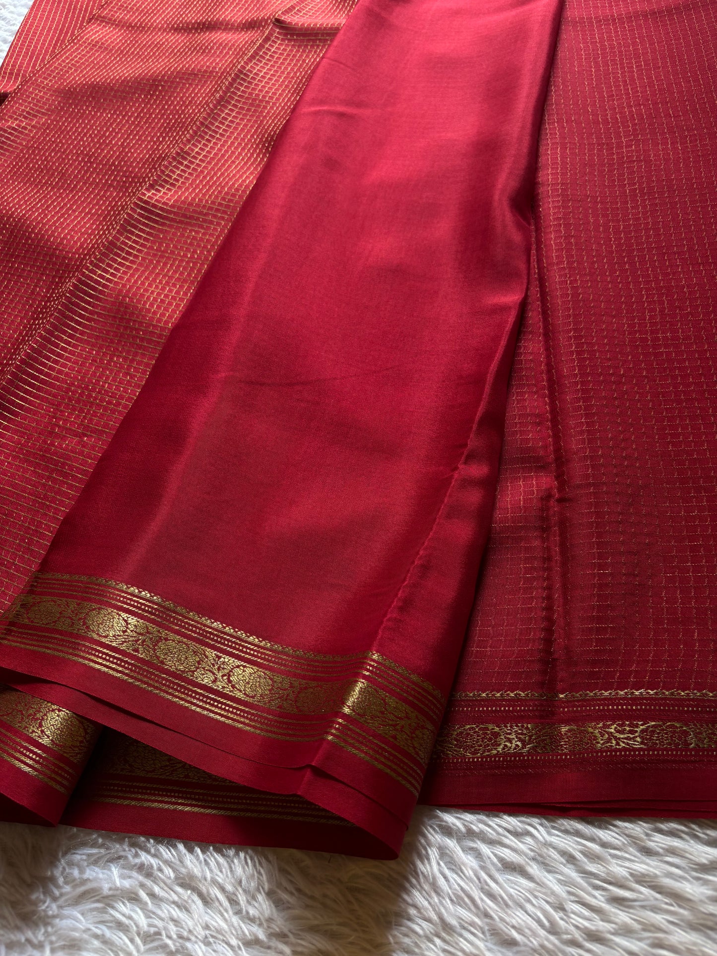 Aparna : Solid Dark red