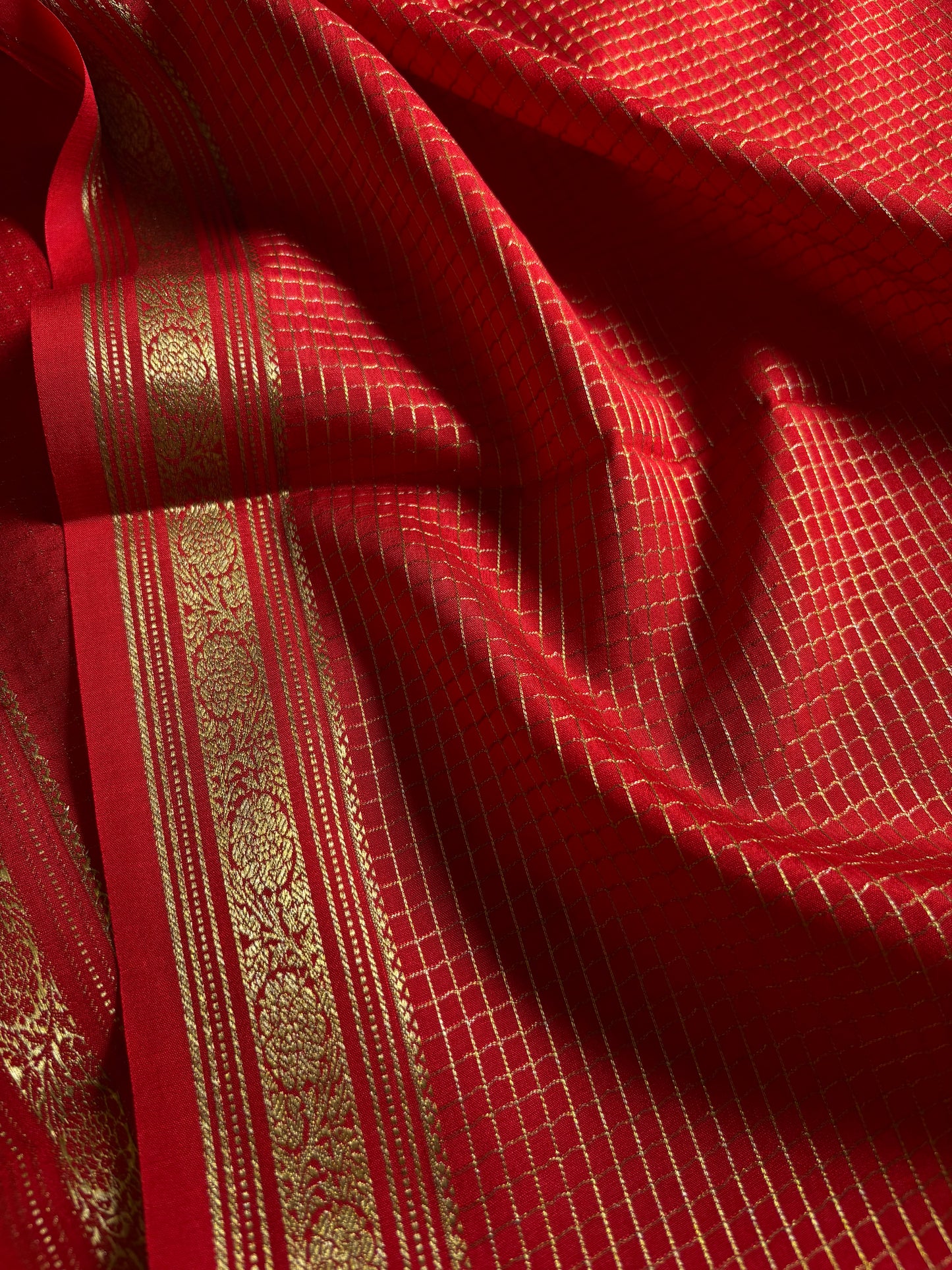 Aparna : Solid Red