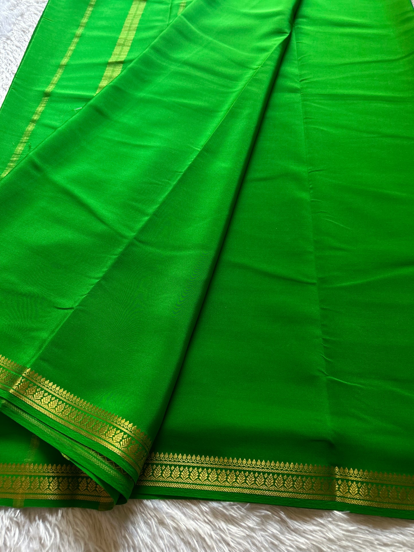 Jyothi : Solid Parrot green