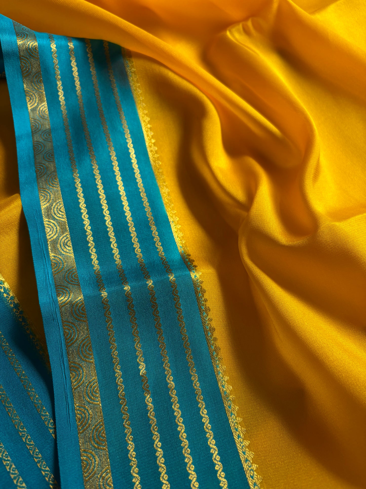 Rashmi (2D) : Golden yellow-ananda blue