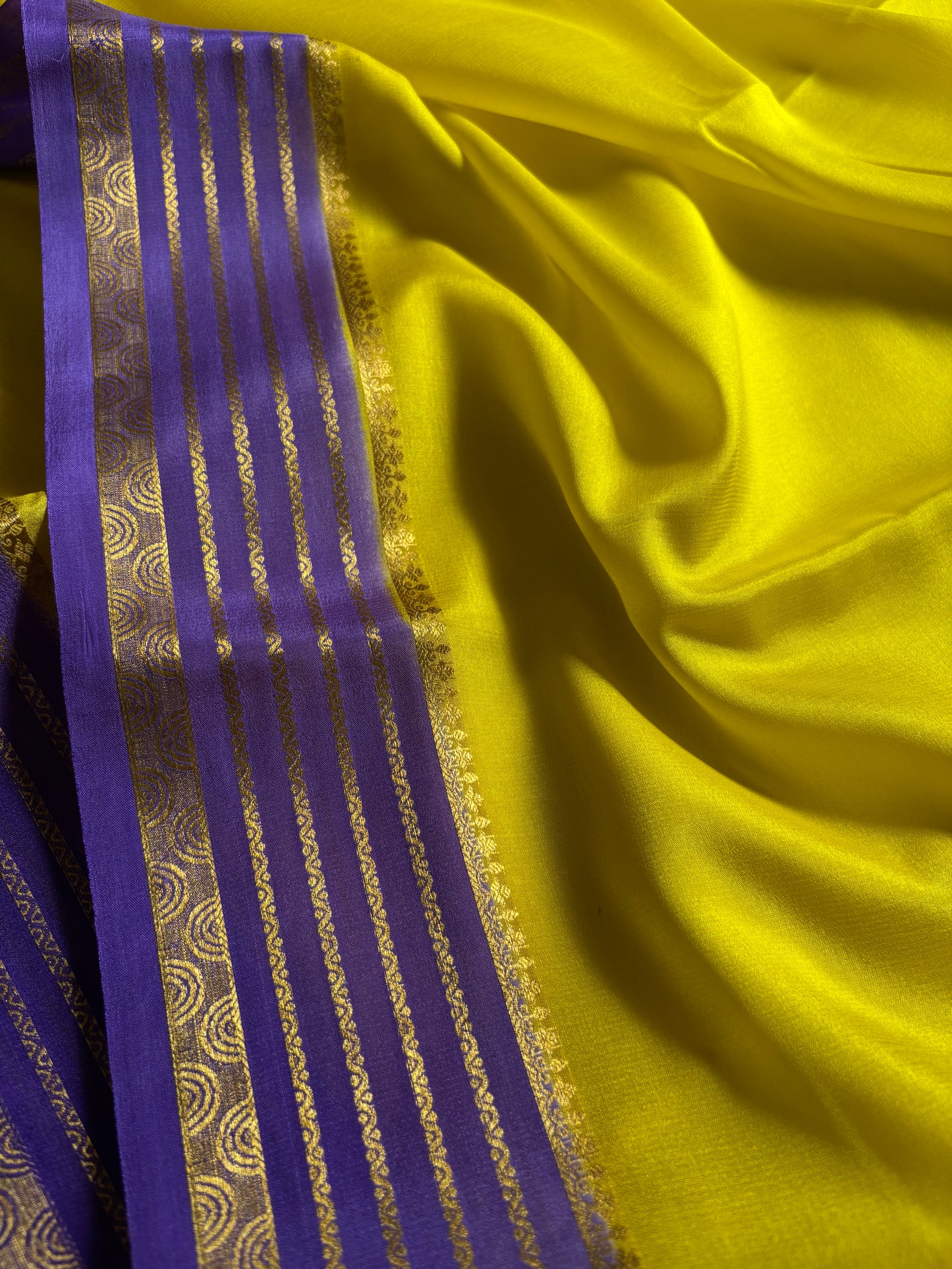 Rashmi (2D) : Lemon yellow-violet blue