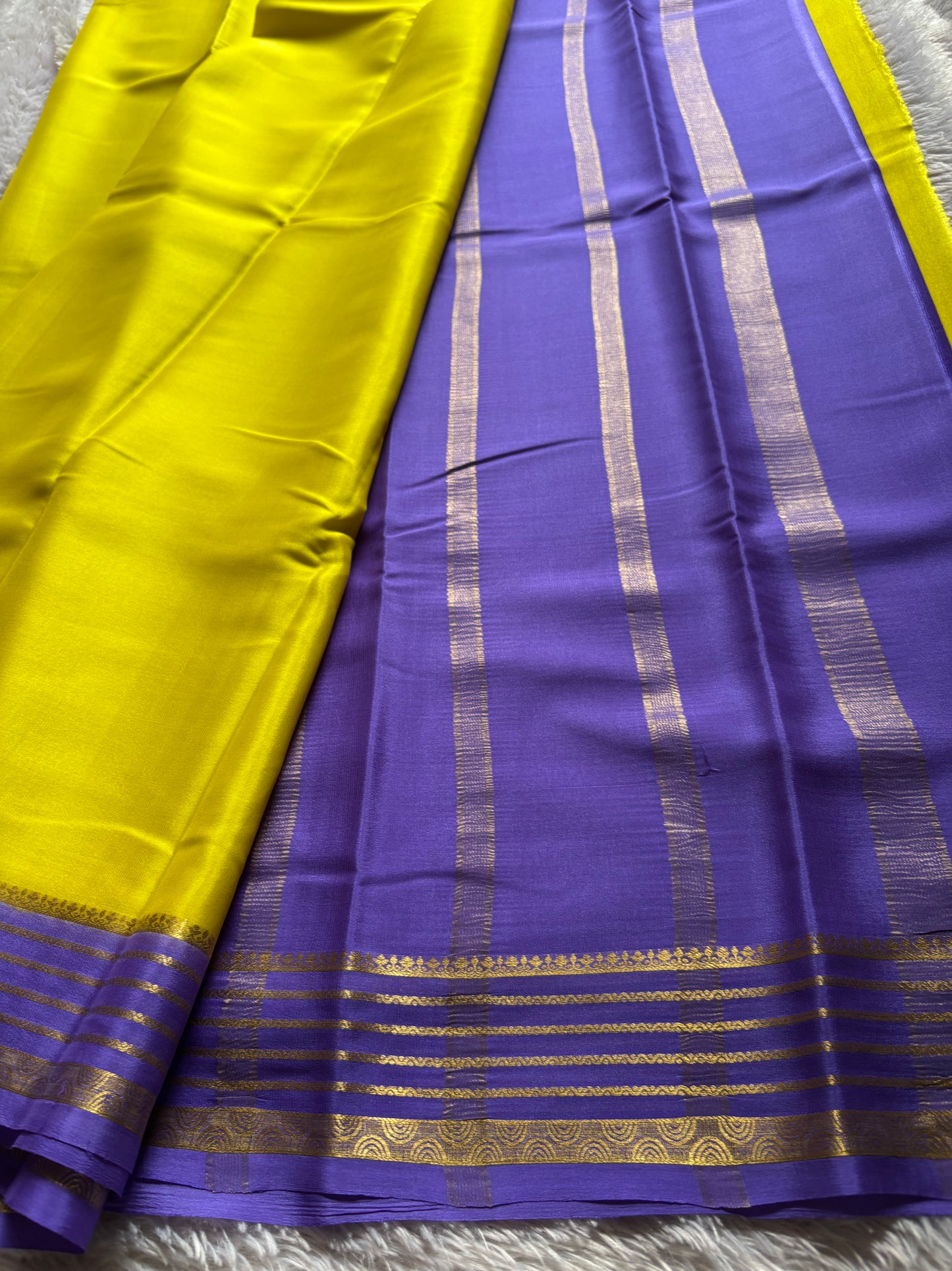 Rashmi (2D) : Lemon yellow-violet blue