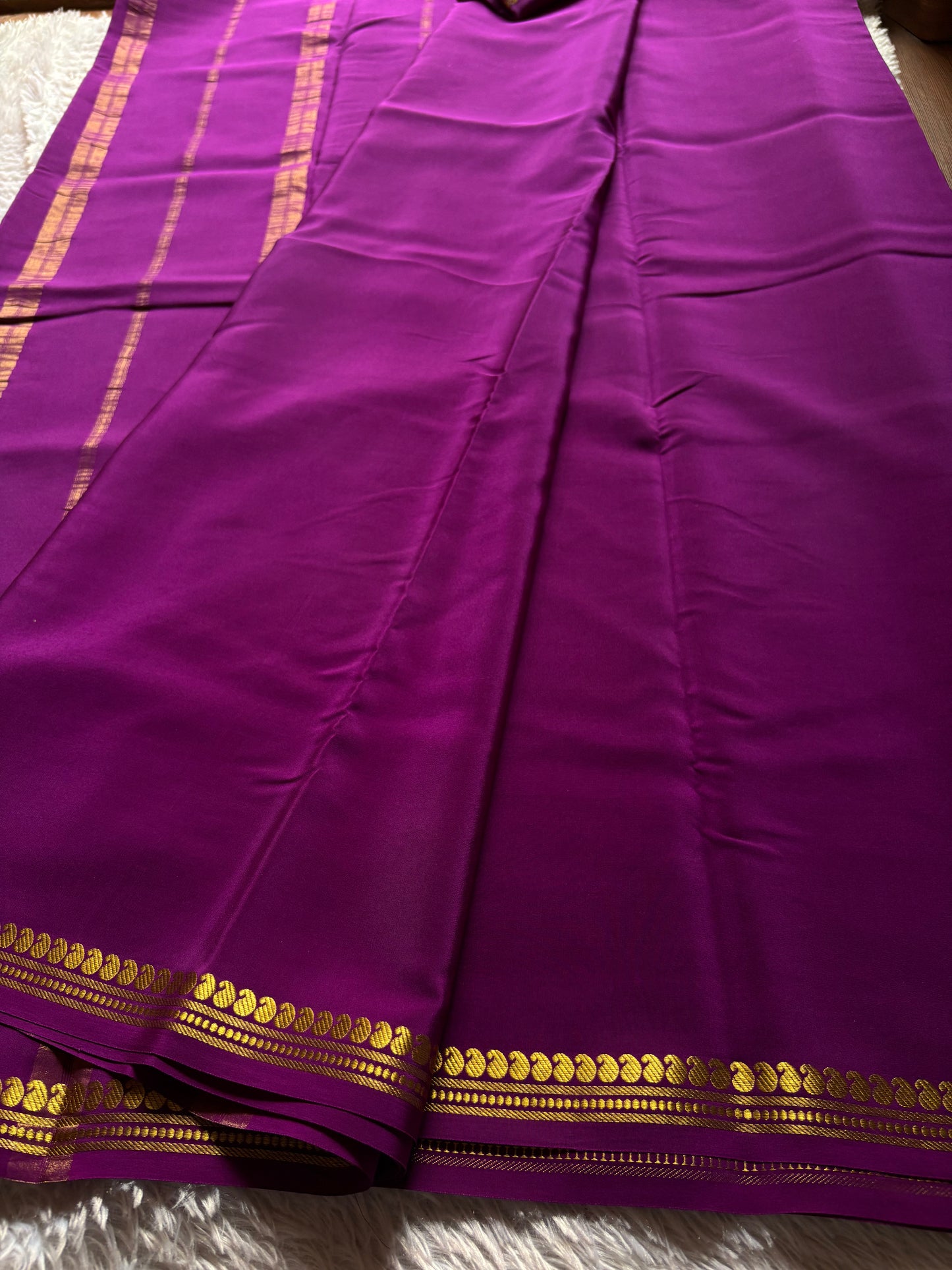 Nirmala : Solid Dark magenta