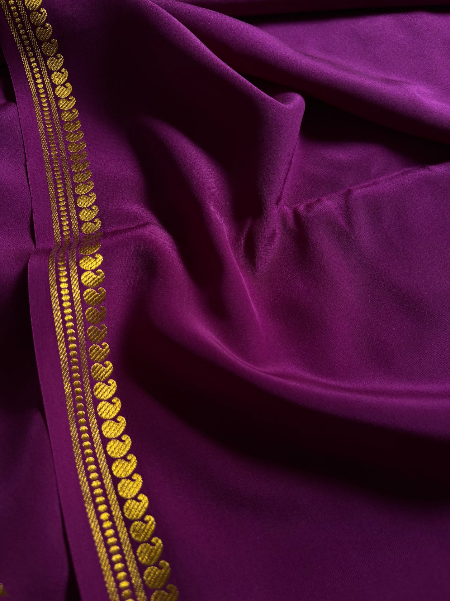 Nirmala : Solid Dark magenta
