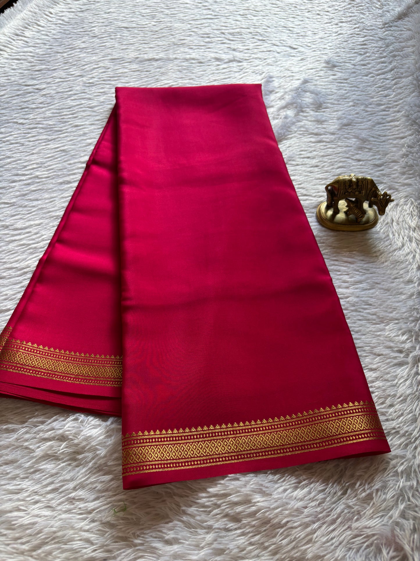Preetha : Solid Reddish pink