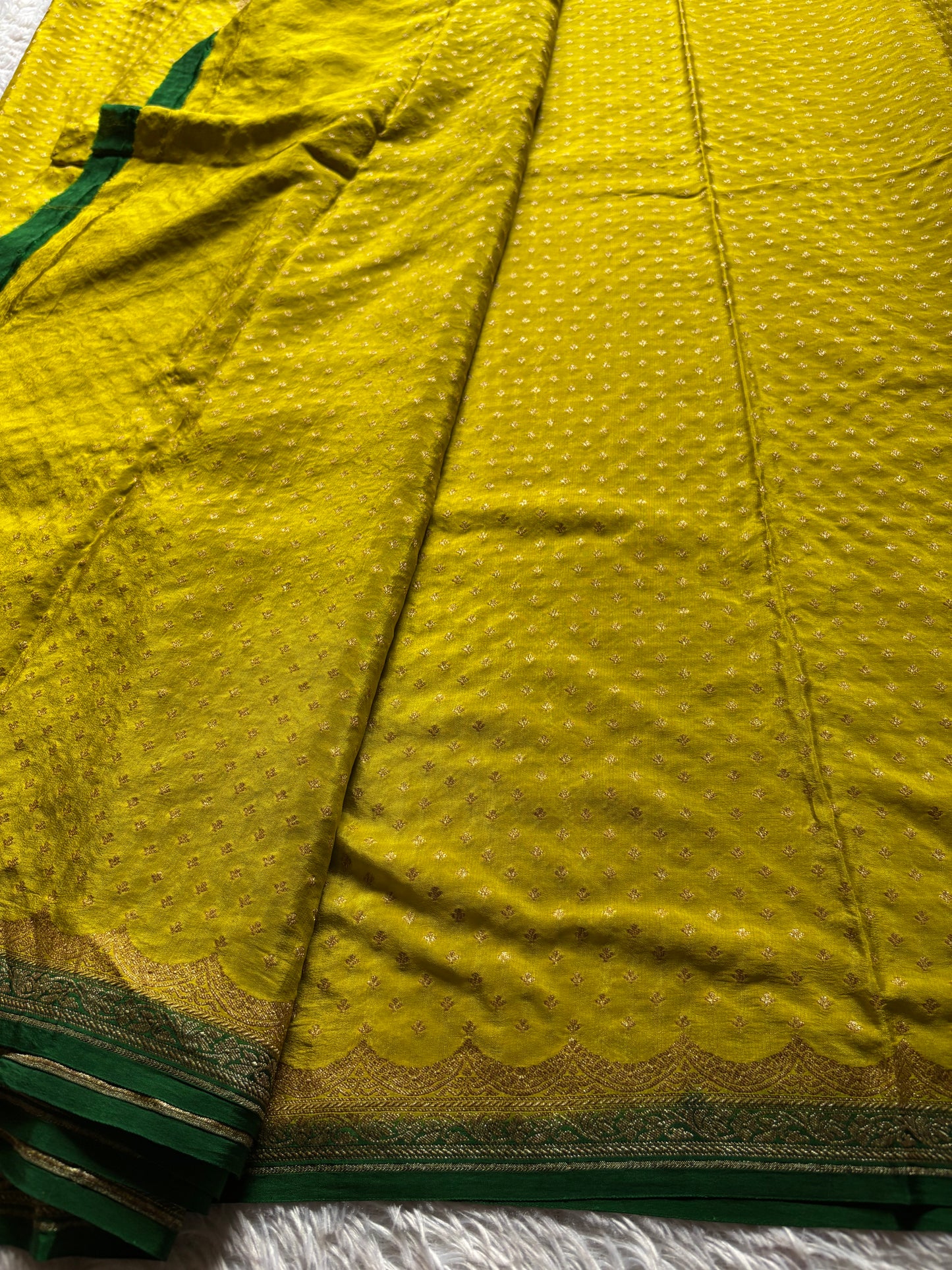 Deepali (2D) : Olive-bottle green