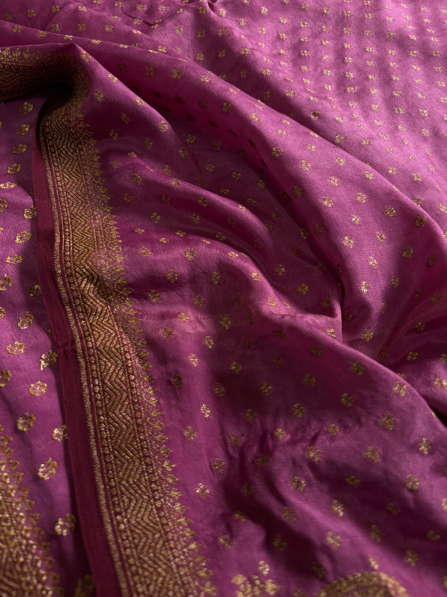 Deepali (2D) : Magenta pink-maroon