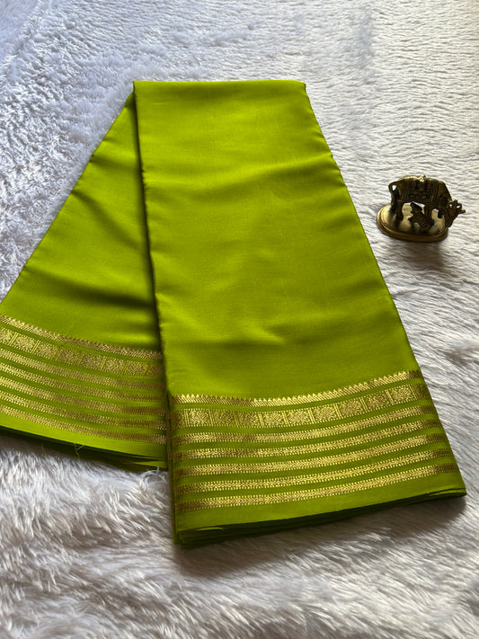 Soujanya : Solid Mehendi green